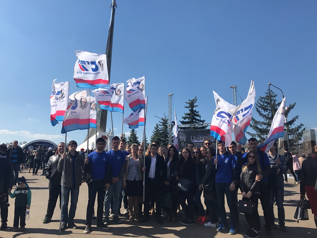 Студенты ИнЭТС посетили торжественный митинг 