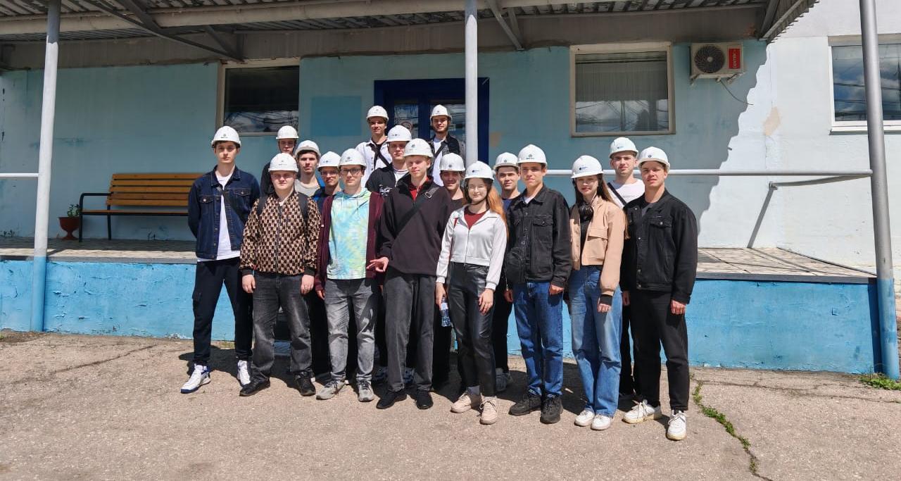 Студенты Института энергетики посетили подстанцию 500 кВ «Курдюм»