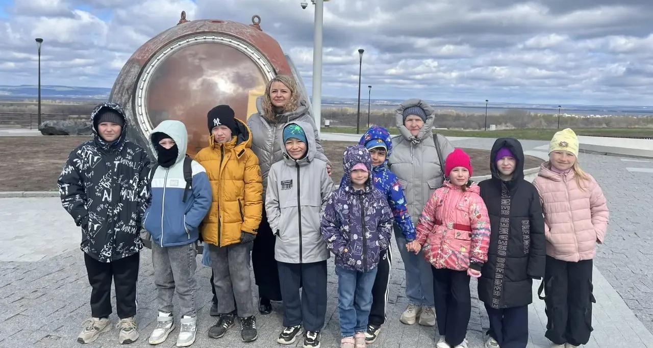 Преподаватель Института УРБАС провела для школьников мастер-класс в Парке покорителей космоса
