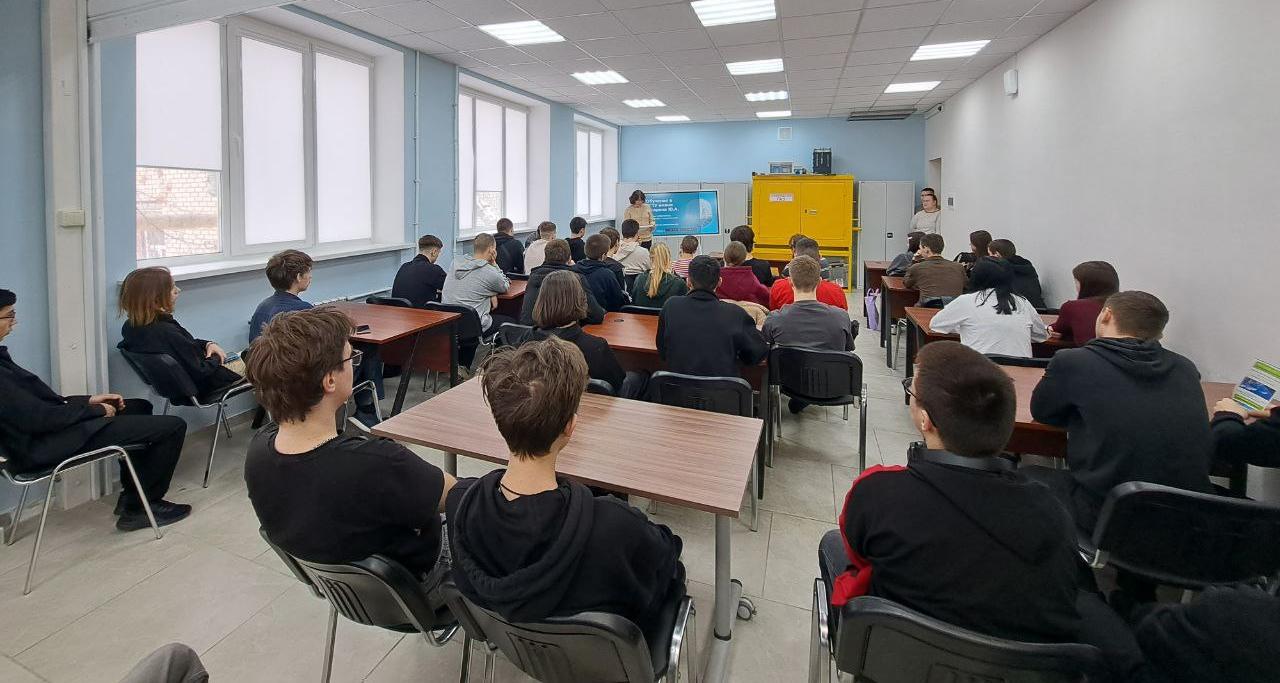 Специалисты Политеха проводят профориентационные встречи со студентами областных колледжей