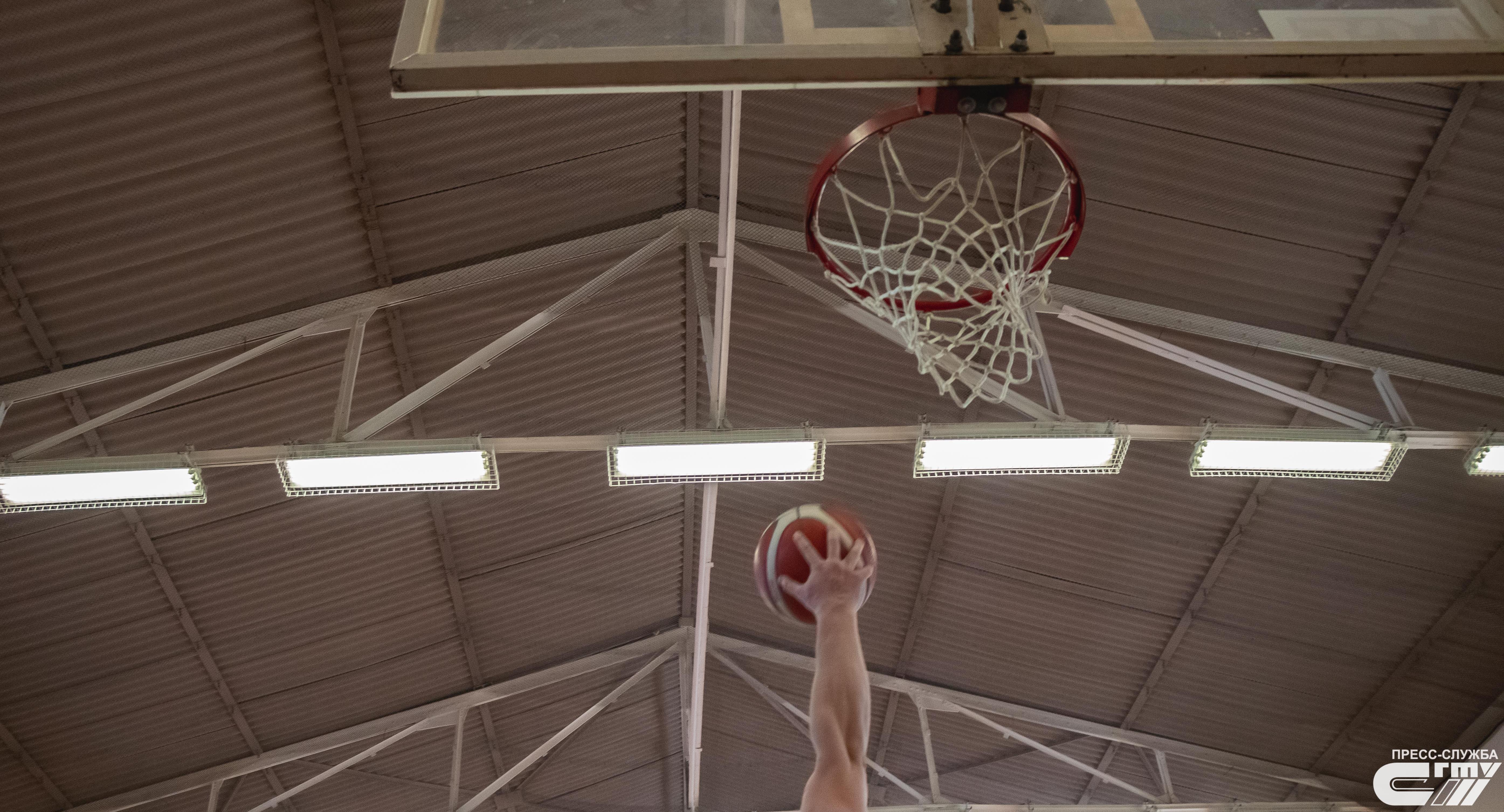 Среди студентов опорного вуза прошли соревнования по баскетболу