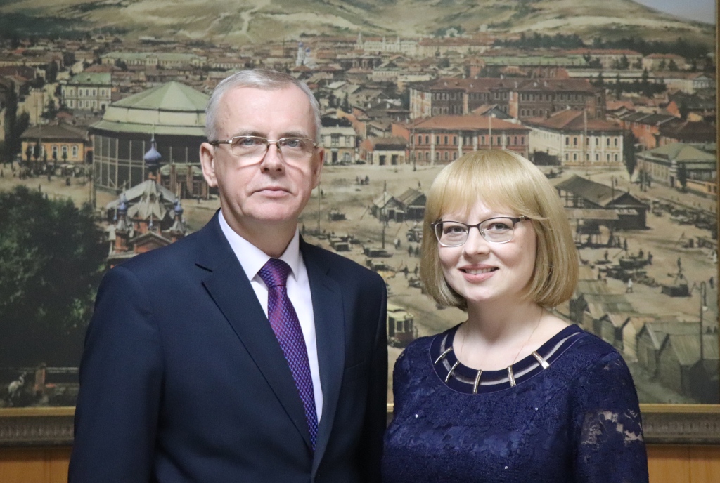 Олега Афонина и Наталию Кокодееву наградили грамотами в Министерстве транспорта и дорожного хозяйства