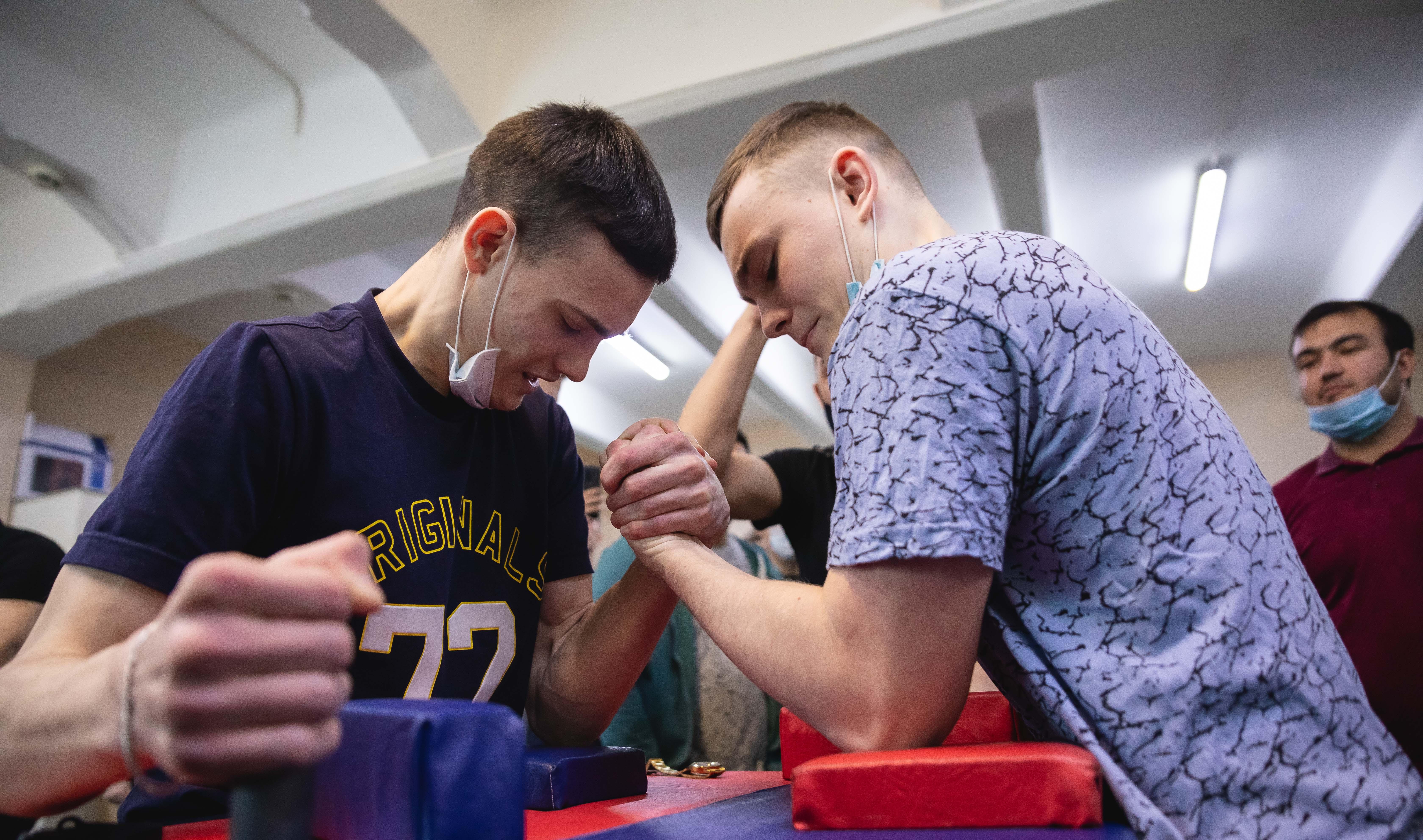 В Политехе прошло первенство по армрестлингу