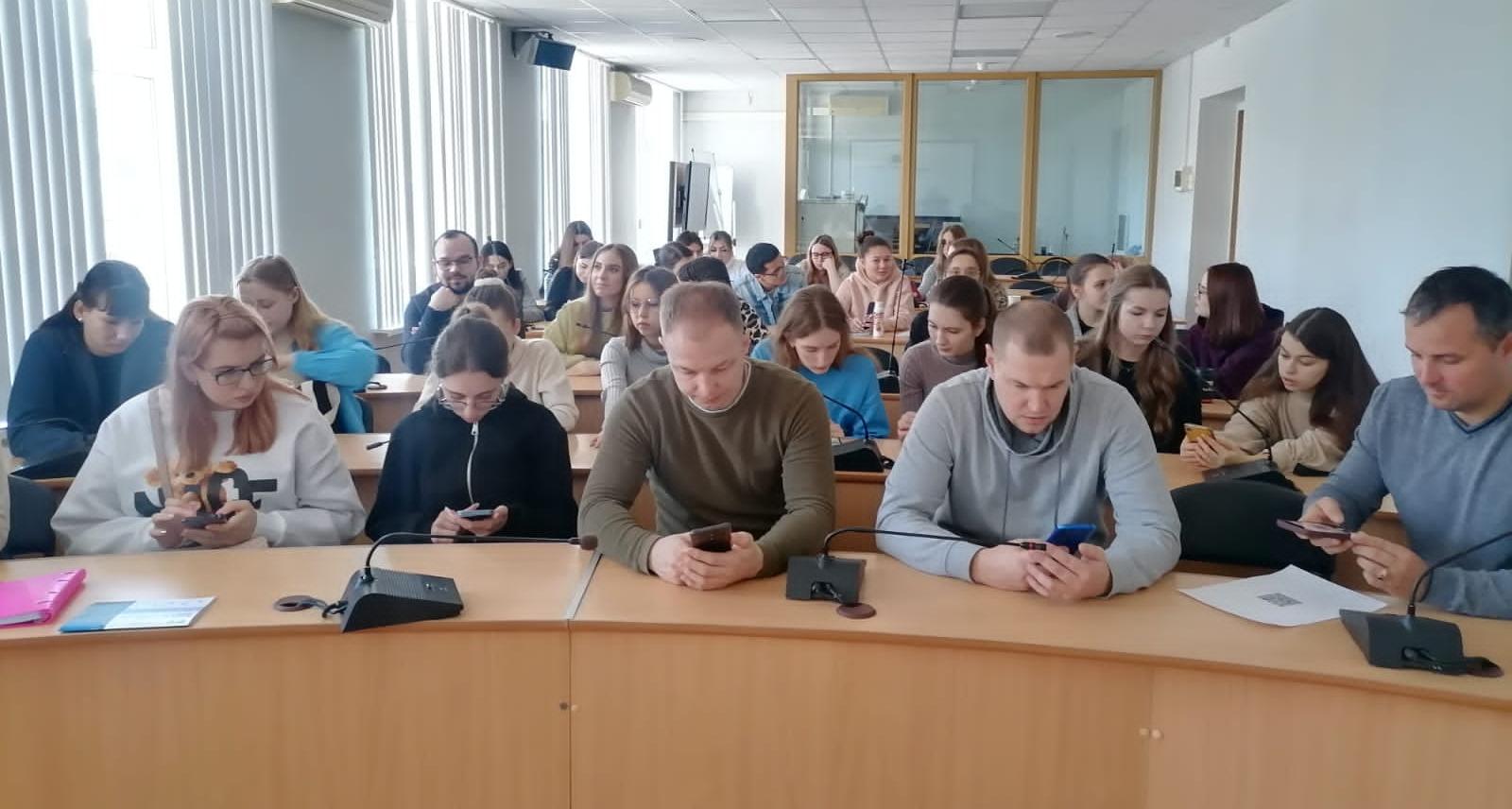 В СЭИ состоялась бизнес-консультация в рамках программы «Предпринимательской Точки кипения»