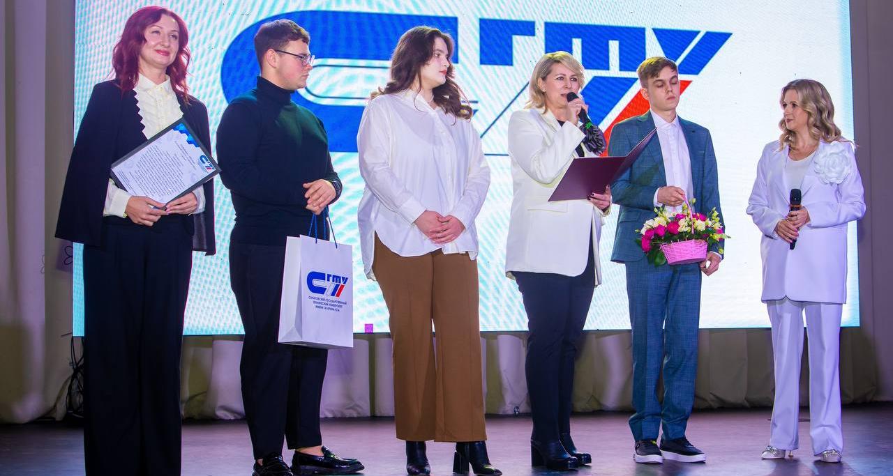 Политеховцы поздравили коллектив гимназии №2 с юбилеем