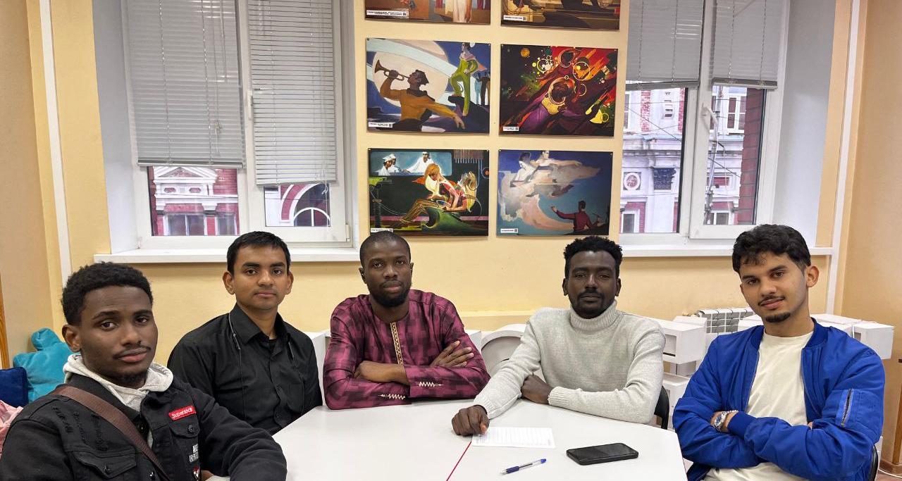 Иностранные студенты приняли участие в музыкальном квизе