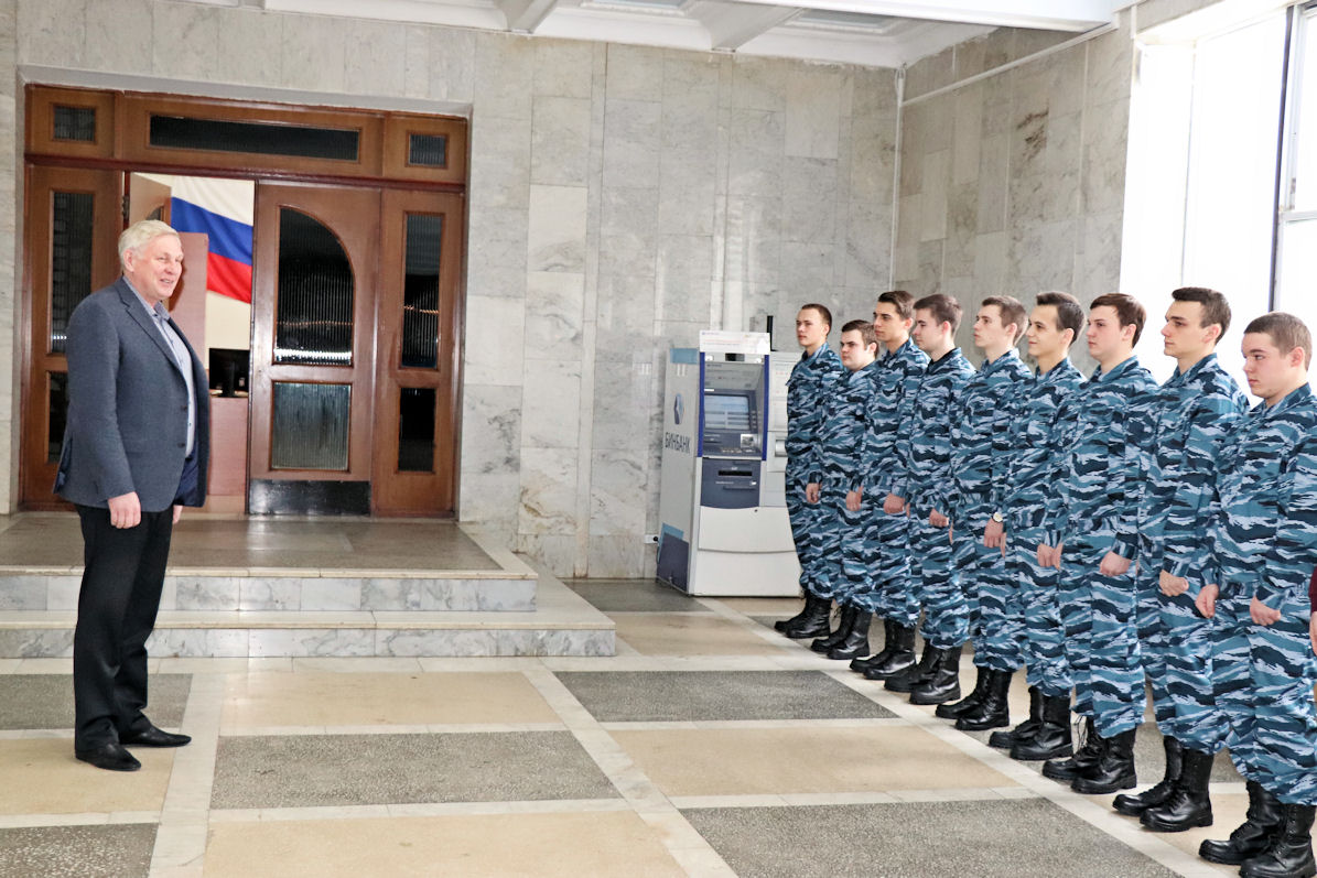 Студенческий отряд охраны правопорядка СГТУ получил новые помещение и форму