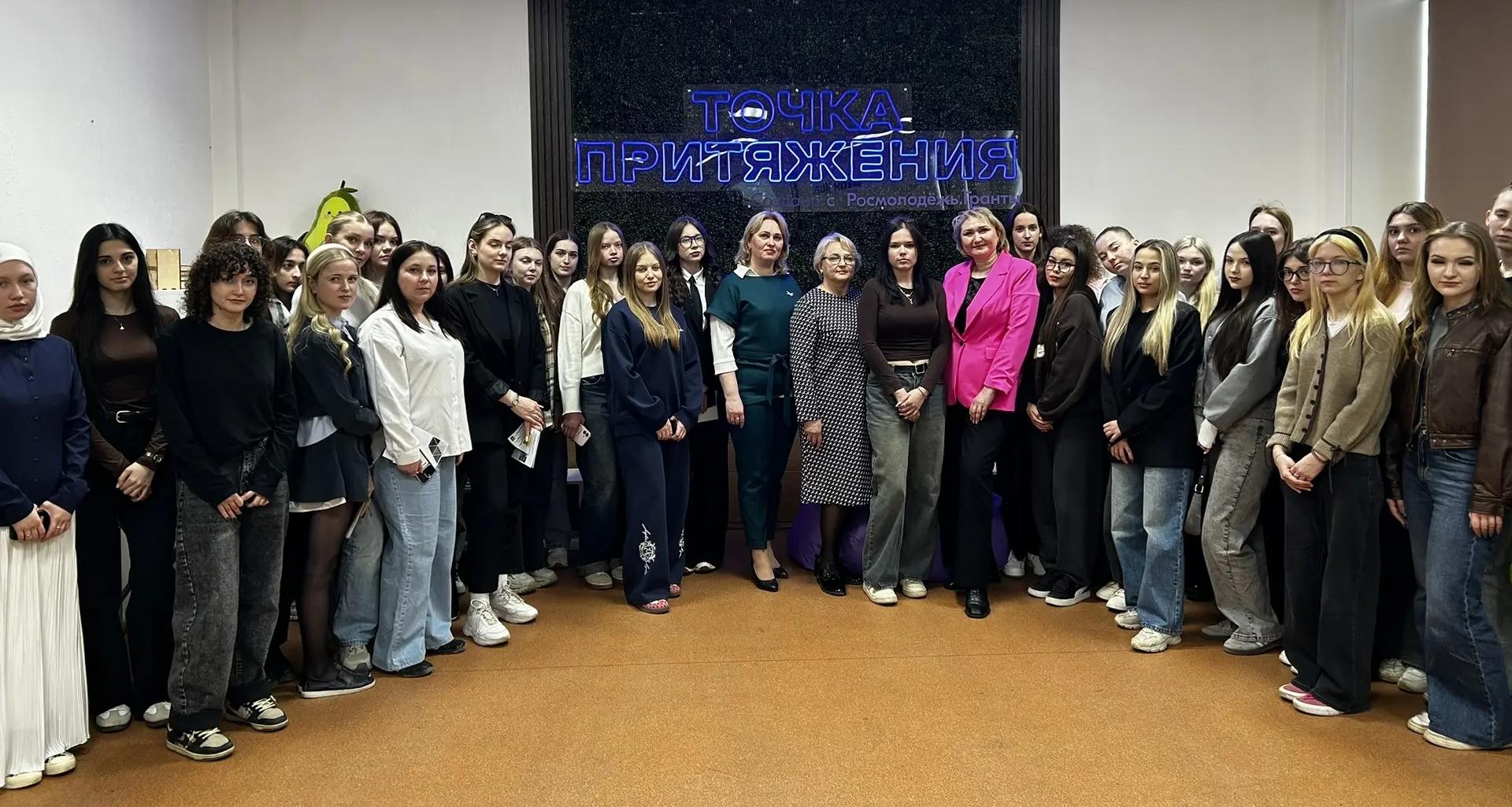 В рамках Недели здоровья матери и ребенка в СГТУ состоялся круглый стол