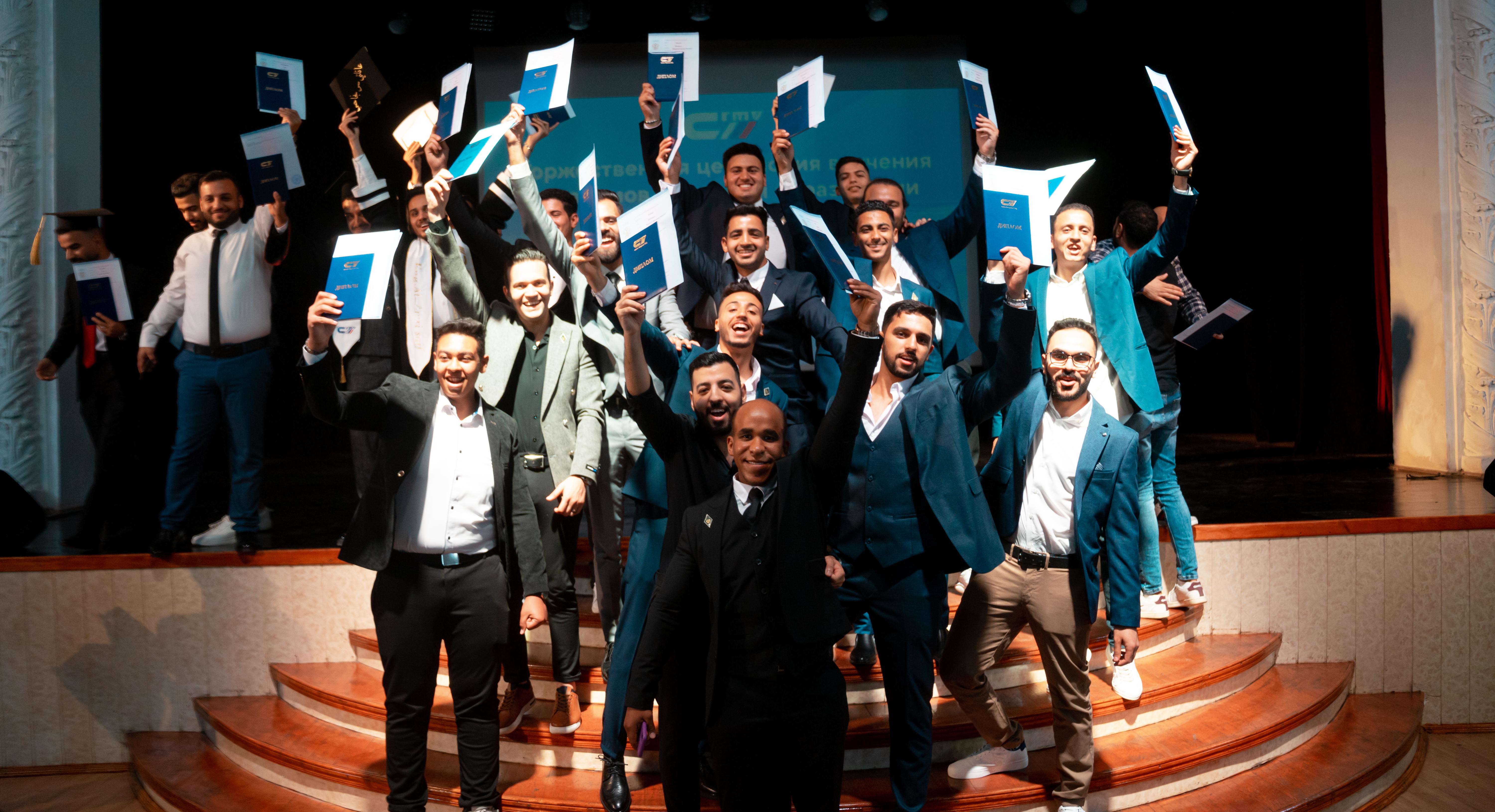 Иностранные студенты получили дипломы об окончании СГТУ