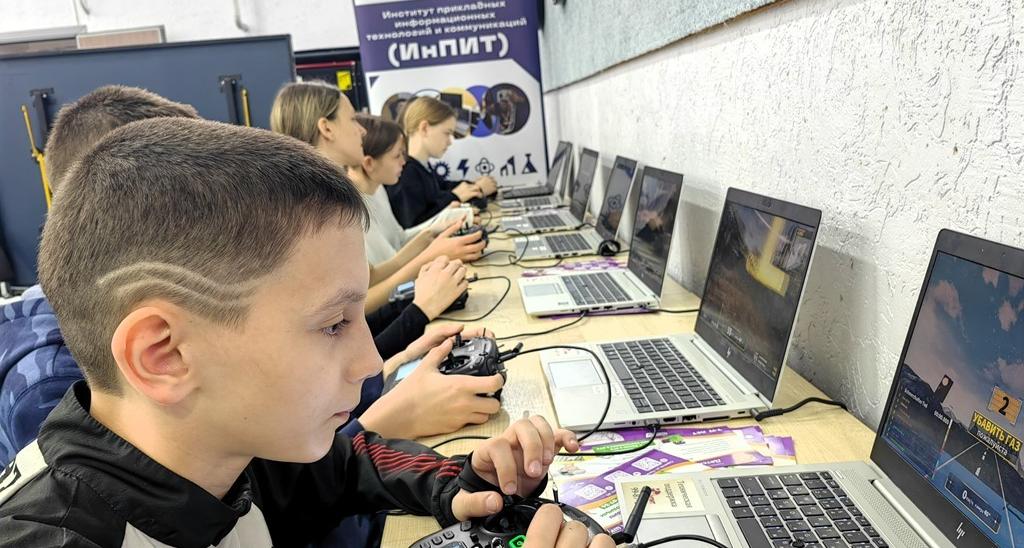 ИнПИТ внедрил фиджитал-формат в «Зарницу 2.0»