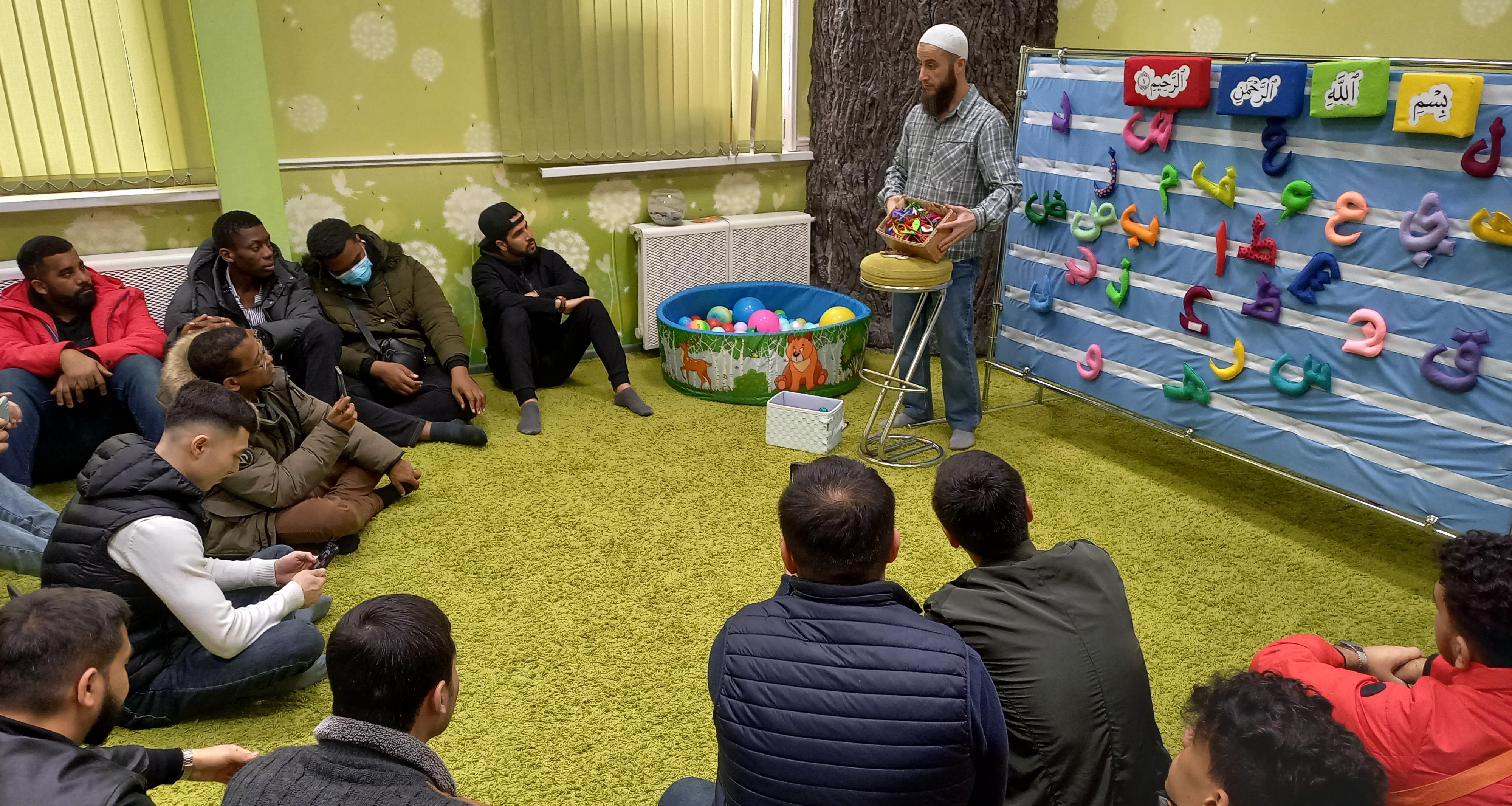 Иностранные студенты посетили исламский комплекс 