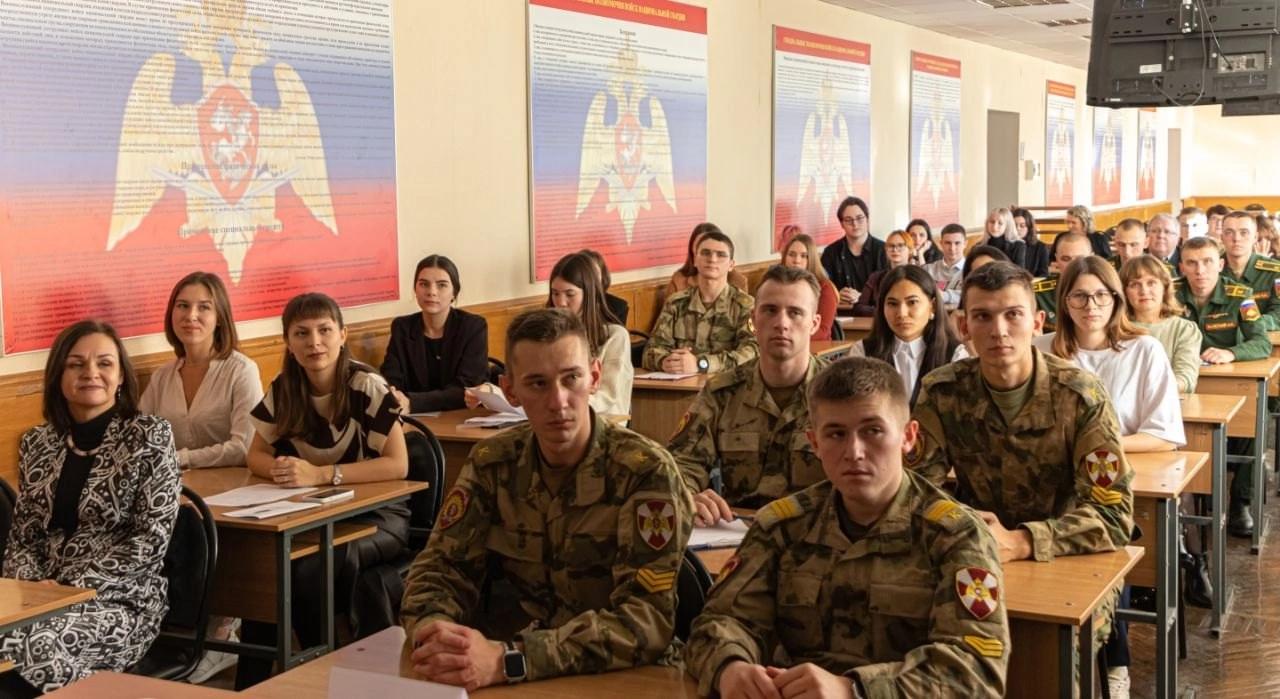 Студенты кафедры ПМК СГТУ имени Гагарина Ю.А. приняли участие во Всероссийской студенческой научно-практической конференции в СВКИ ВНГ РФ