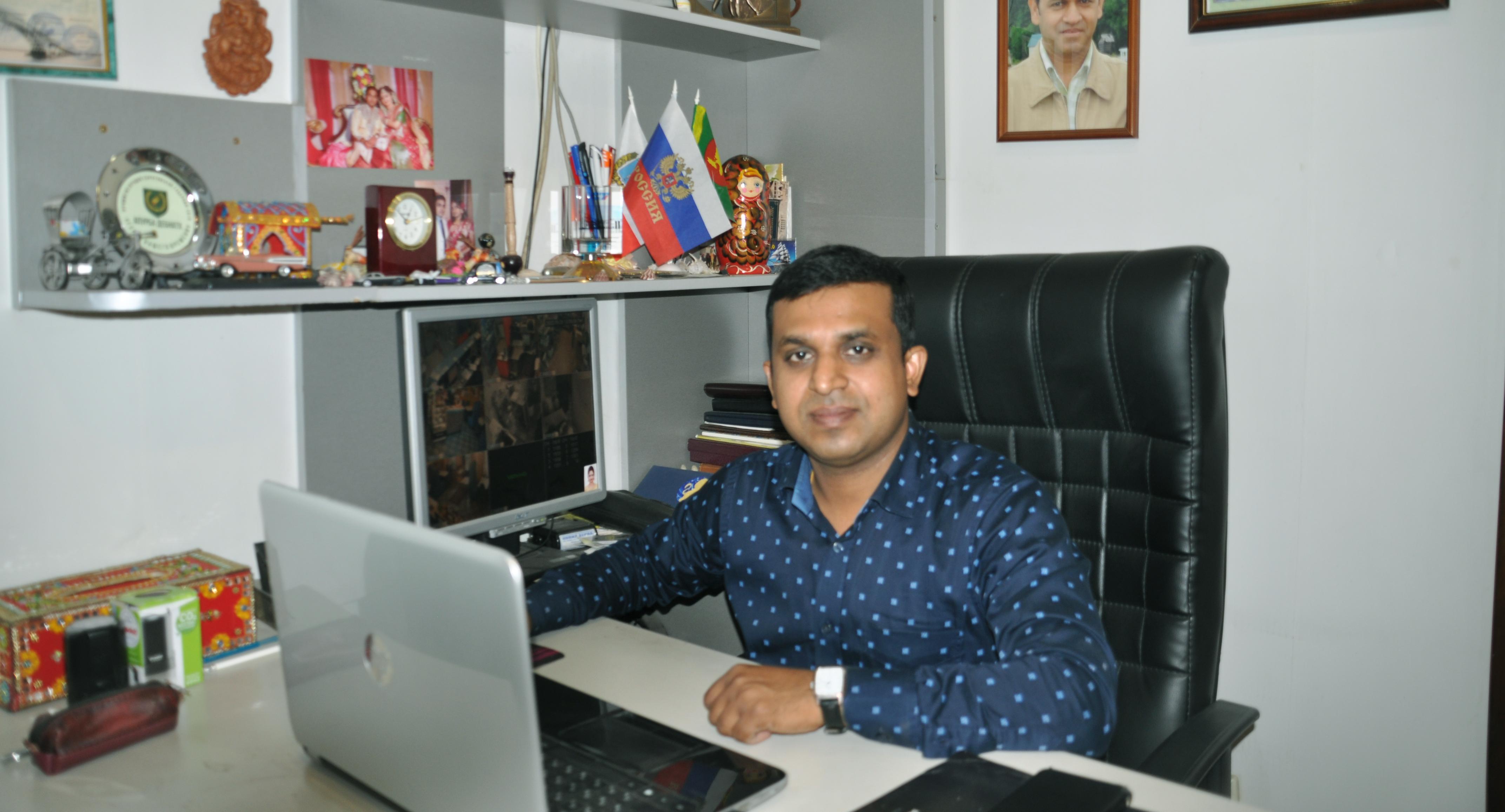 Апурба Дебнатх – выпускник Политеха и создатель типографии