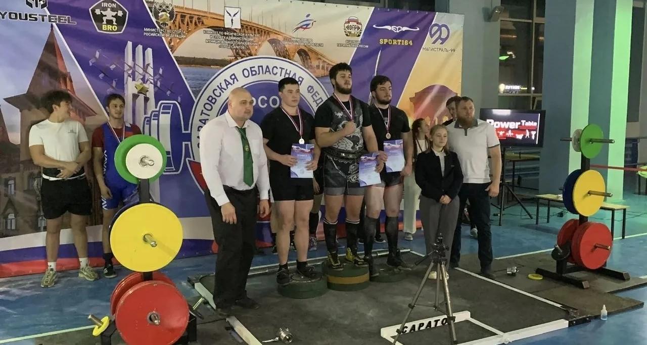 Студент Института УРБАС – серебряный призер Первенства области по пауэрлифтингу