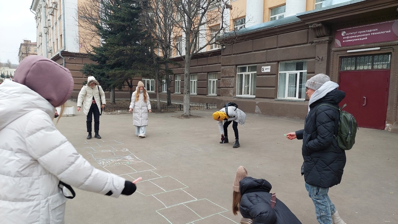 Новогодний актив 