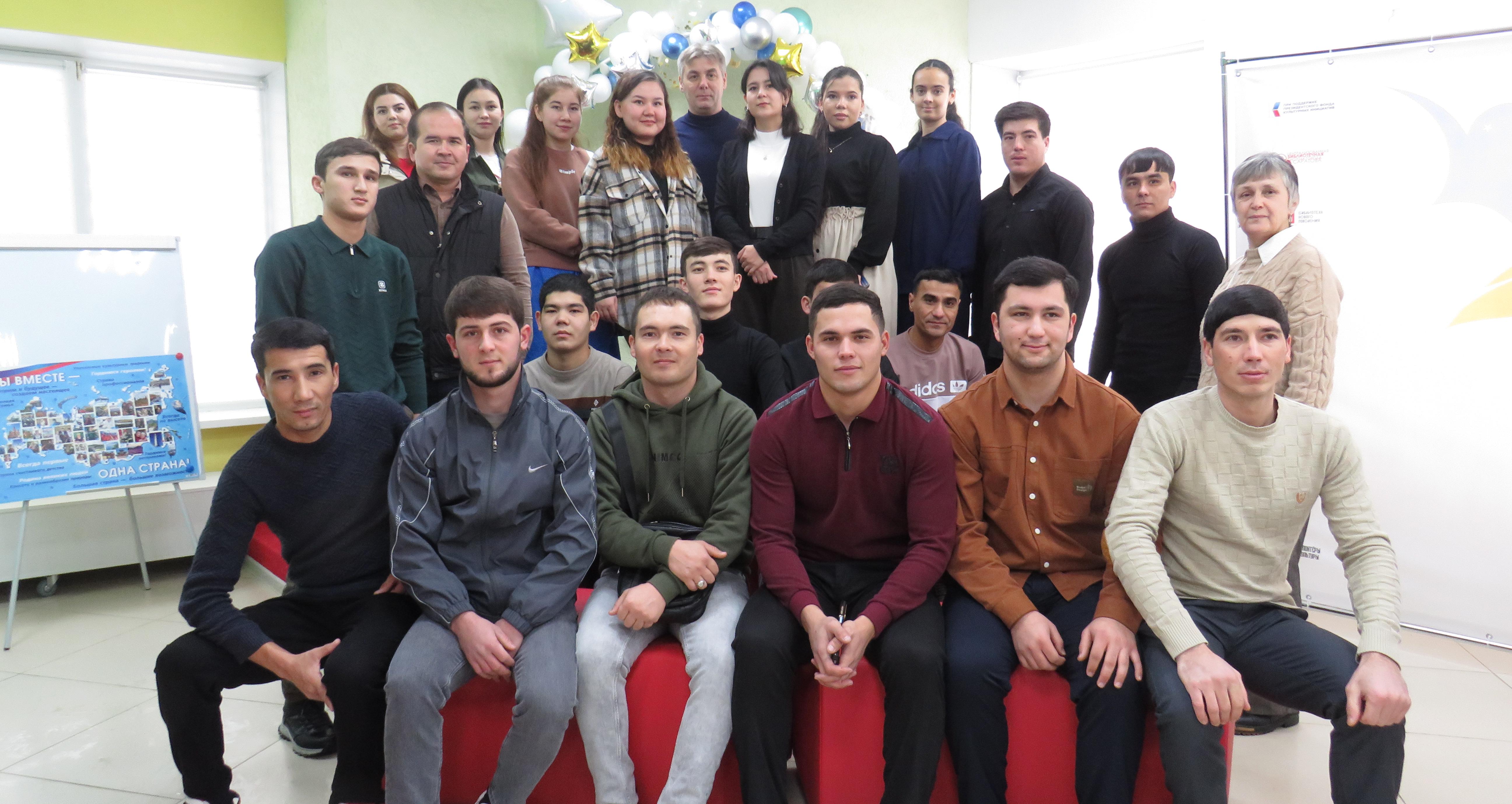 Иностранные слушатели СГТУ посетили экскурсию, посвященную творчеству Пушкина