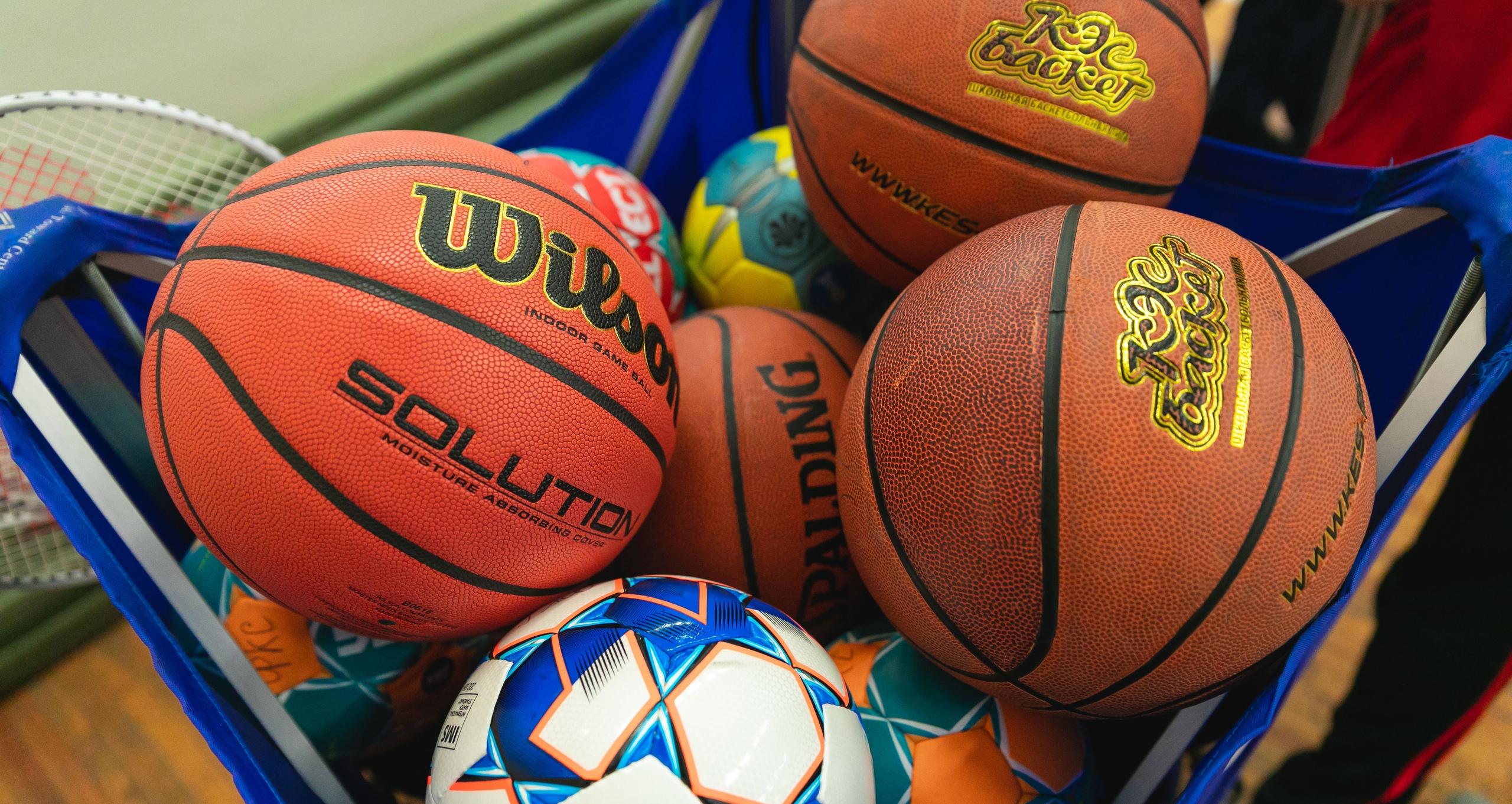 В техническом вузе прошли соревнования по баскетболу среди профессорско-преподавательского состава