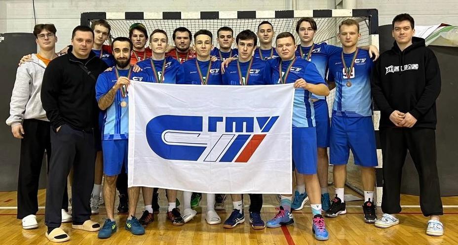 Сборная по гандболу СГТУ – призеры межрегионального турнира