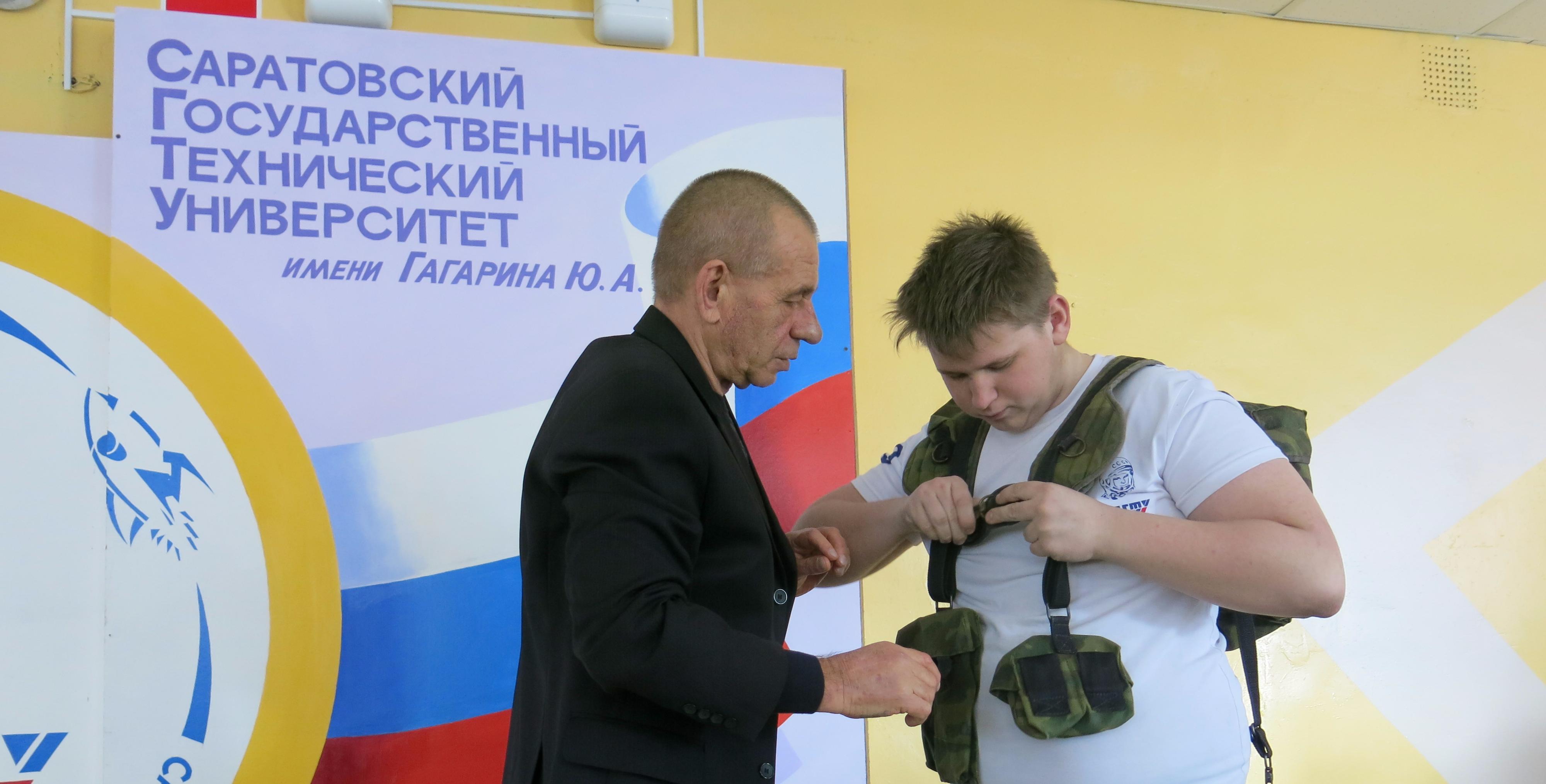 Студенты Петровского филиала СГТУ встретились с основателем Музея боевой славы ветеранов локальных войн