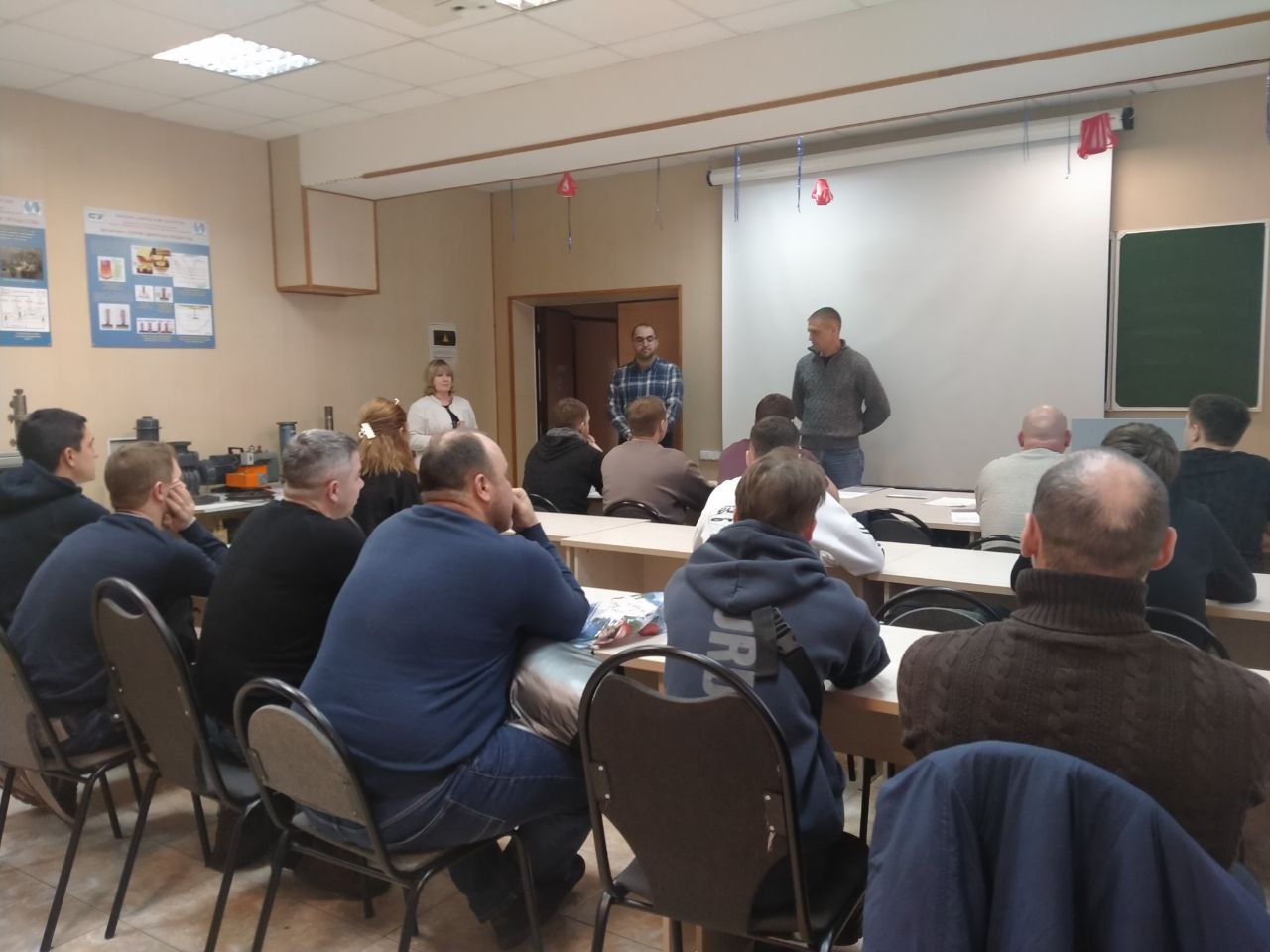 Кафедру «Сварка и металлургия» посетили специалисты АО «ГИПРОНИИГАЗ»