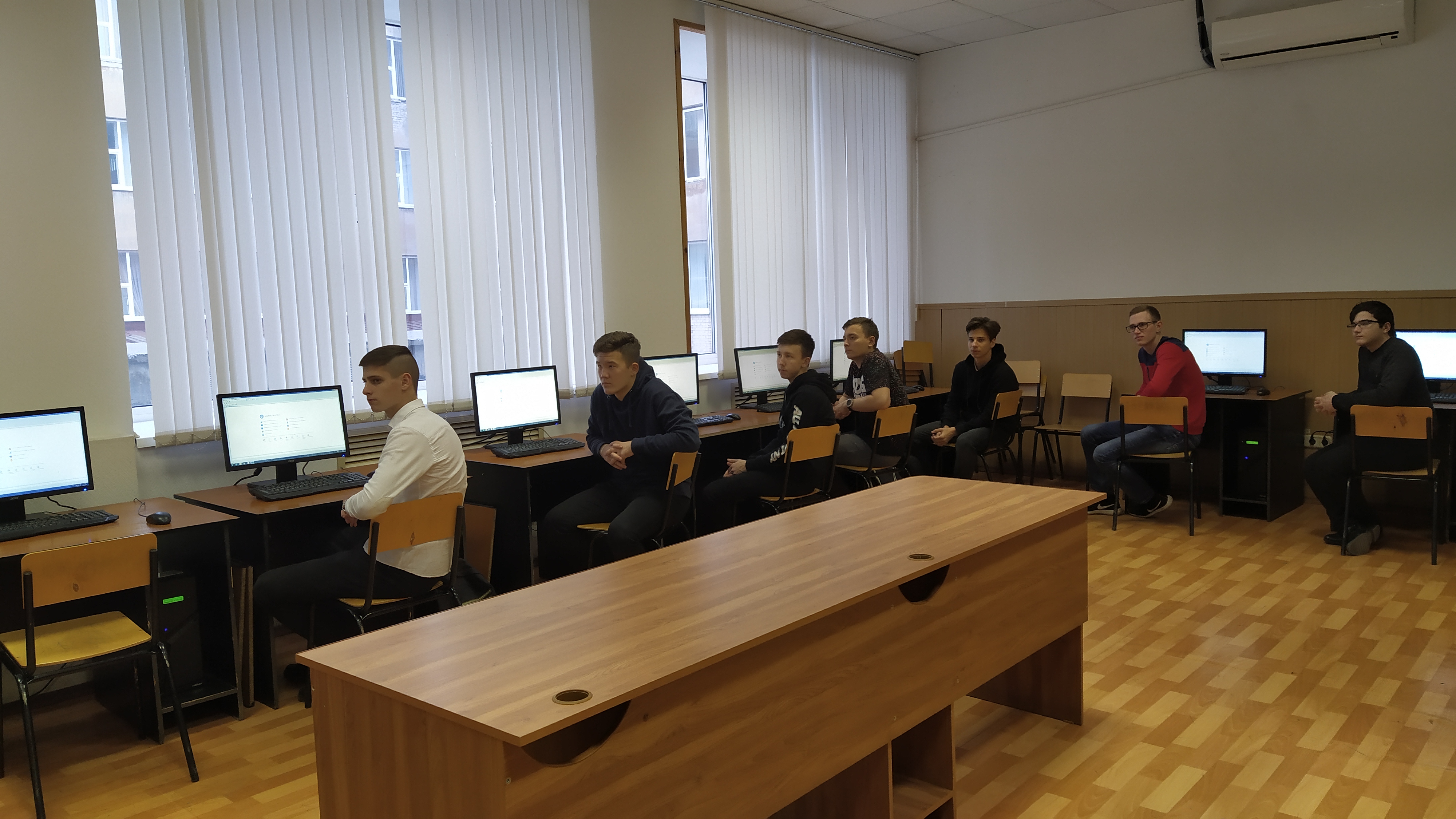 Преподаватели Политеха научили школьников работать в системе трехмерного проектирования