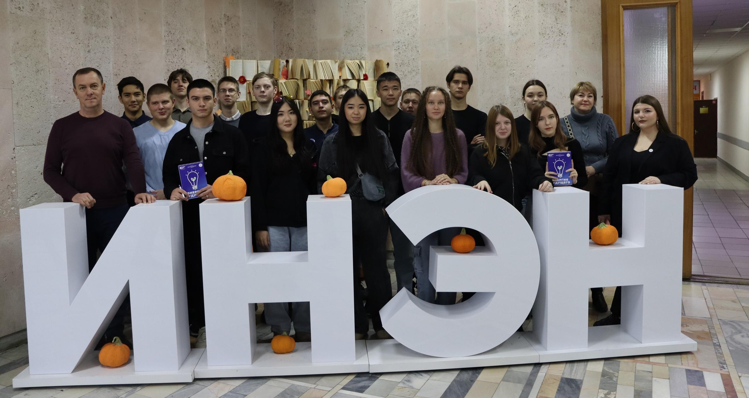 «В гостях у СГТУ» побывали школьники из Ершова