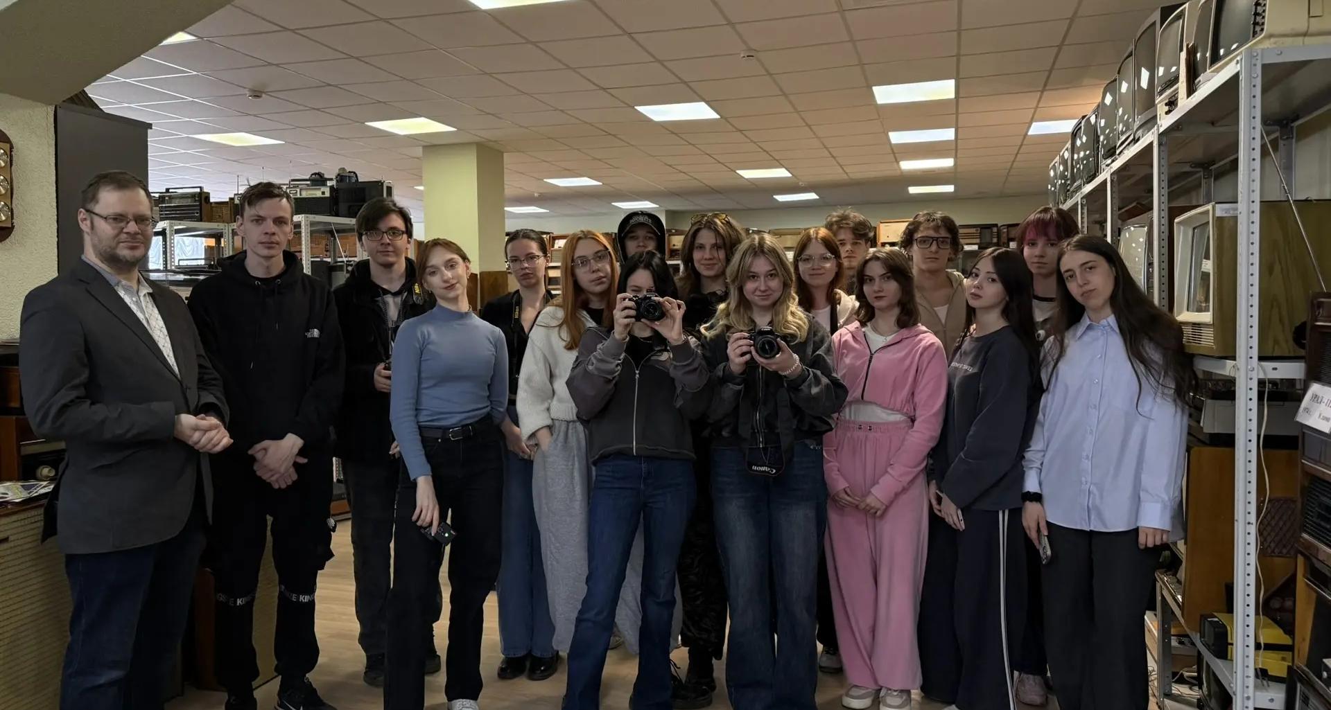 Первокурсники ИнПИТ провели фотосессию в Музейном пространстве СГТУ 