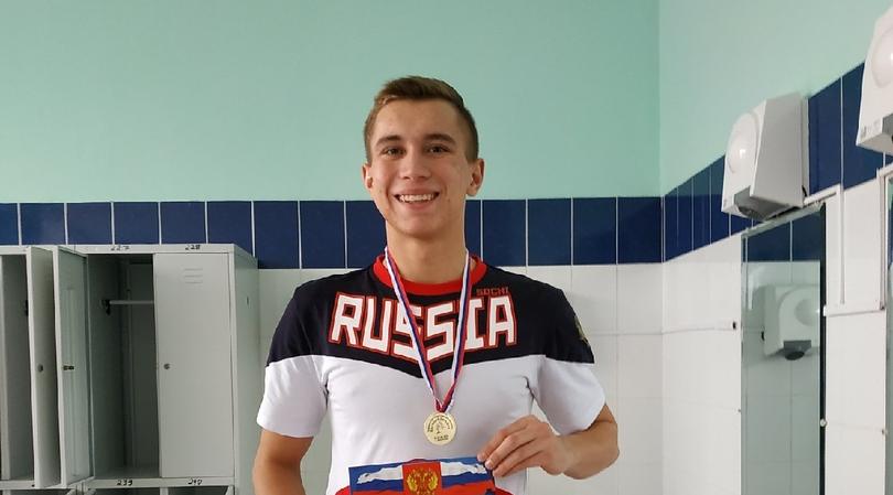 Студент ИнЭТС – победитель соревнований по плаванию