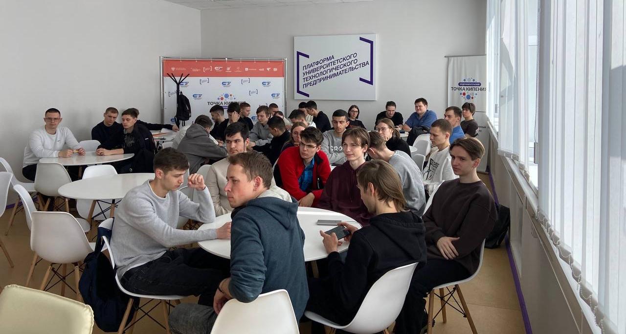В Политехе прошла лекция «Гипотеза и сегментирование»