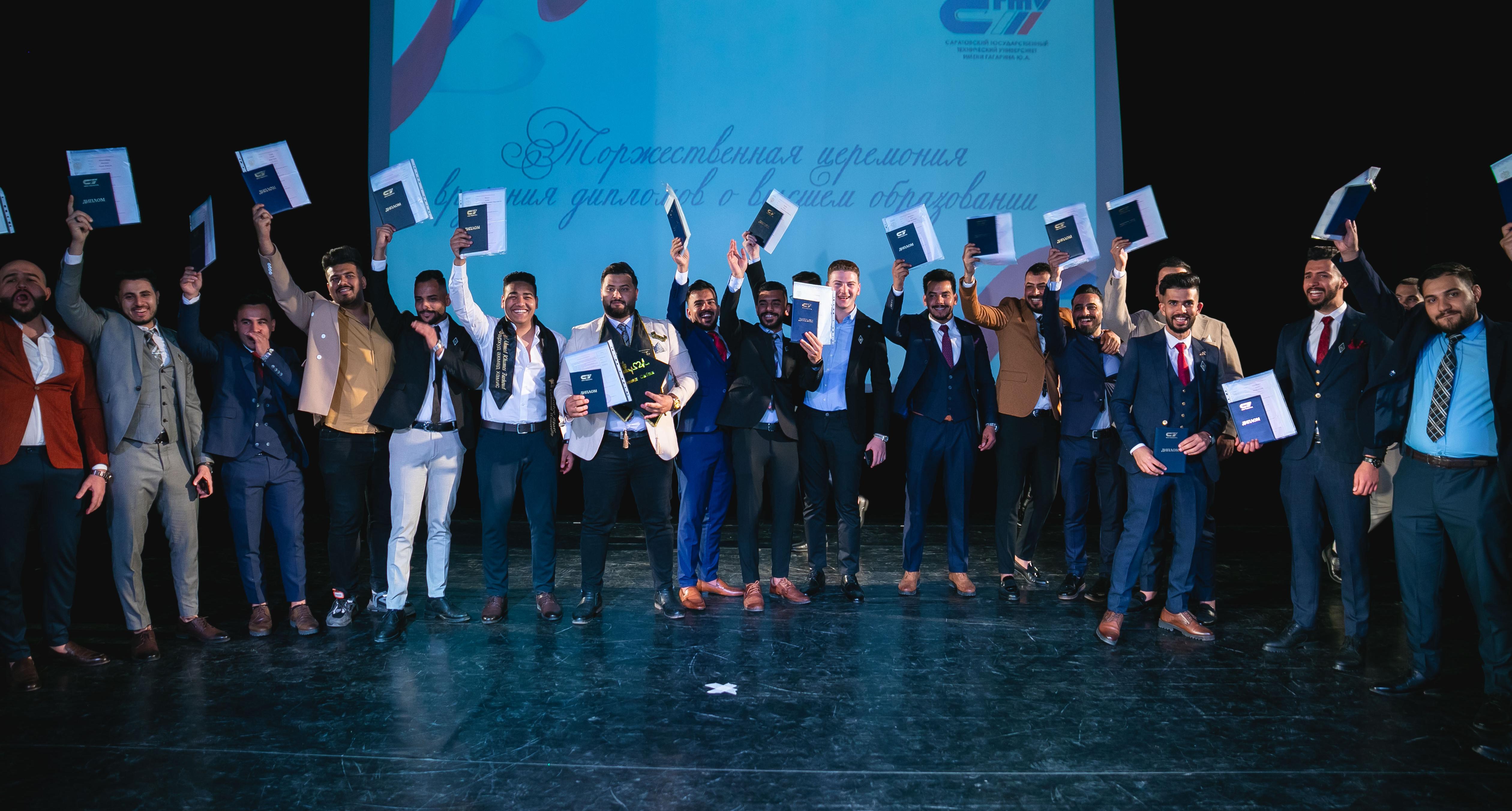 Иностранные студенты получили дипломы об окончании СГТУ