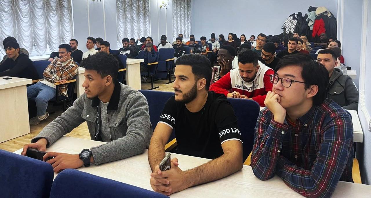 Иностранные студенты встретились с руководством и студактивом ИнПИТ