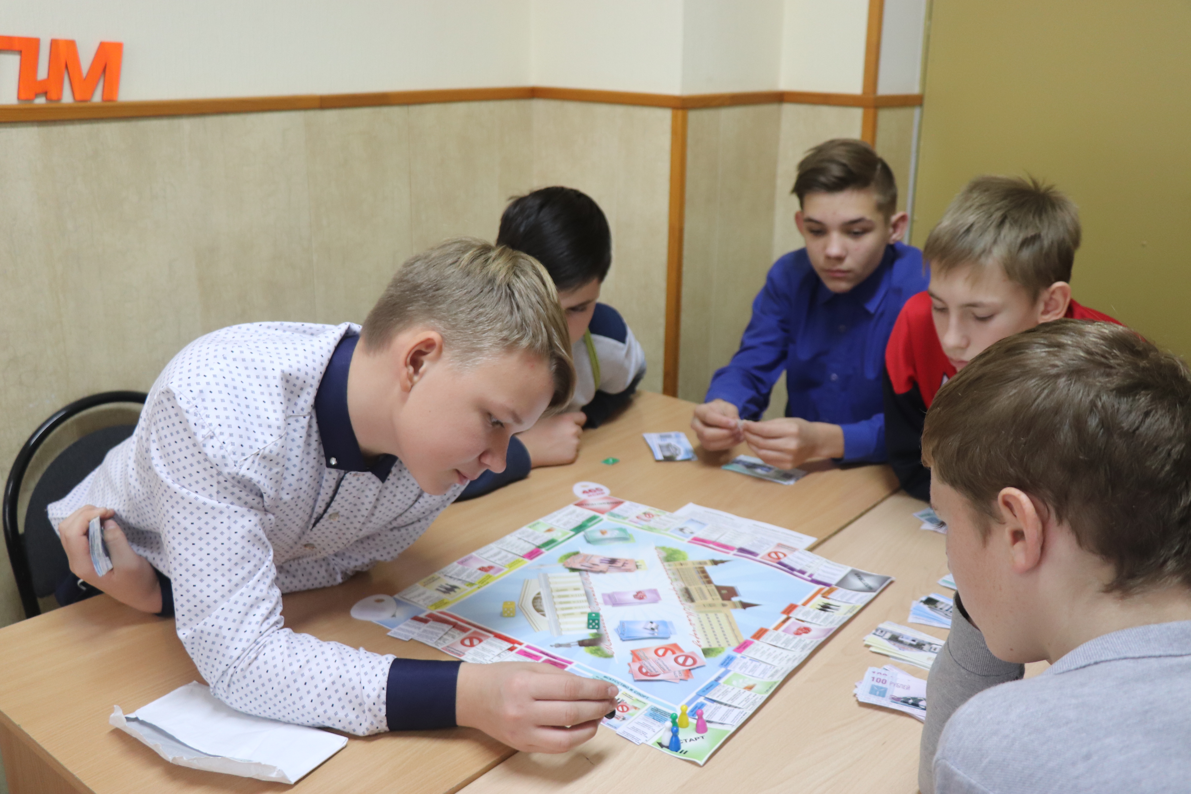 В СГТУ состоялся очередной турнир игры «Монополия Саратов»
