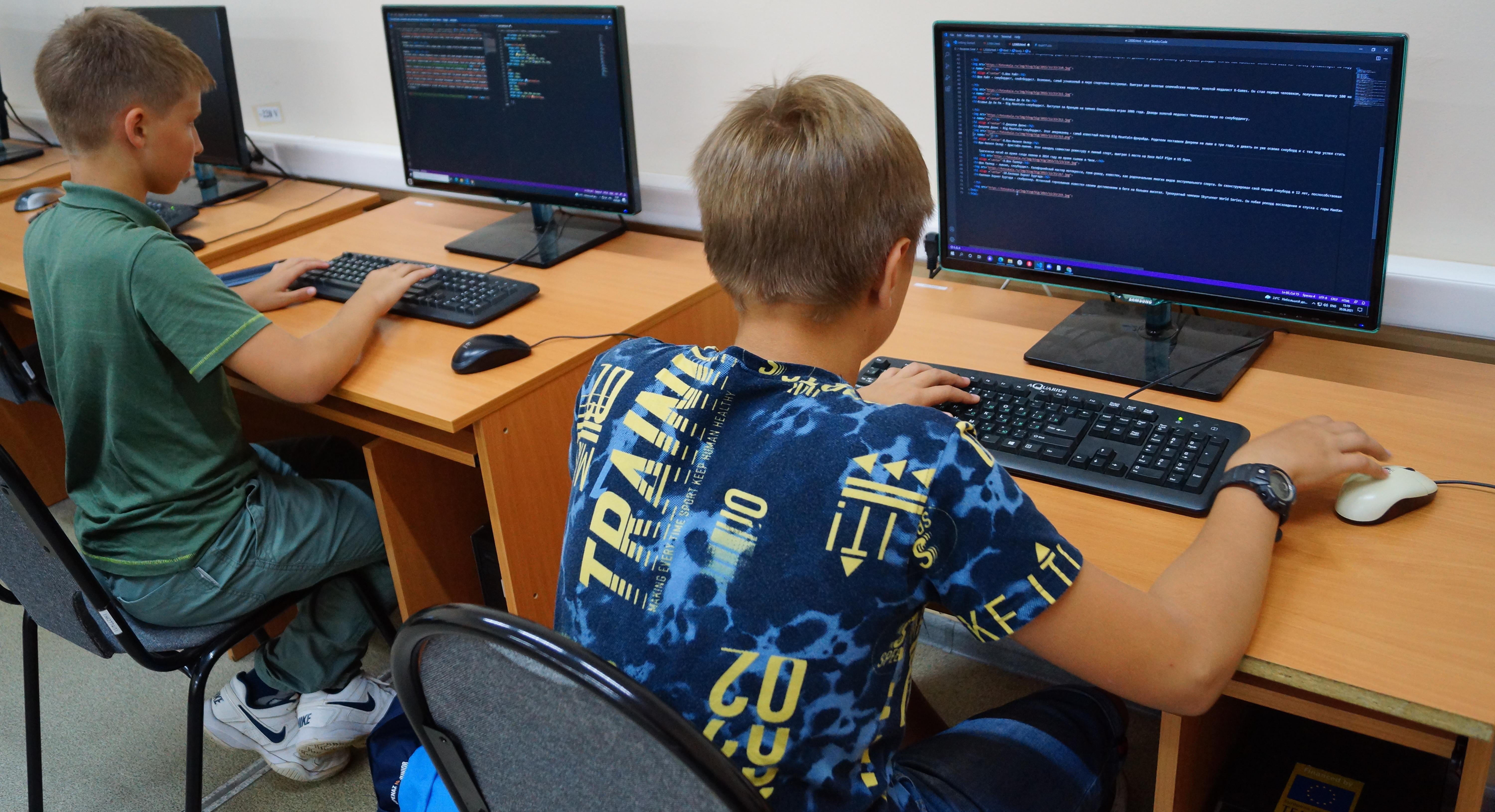 Открыт набор на летние курсы Детской компьютерной школы Политеха