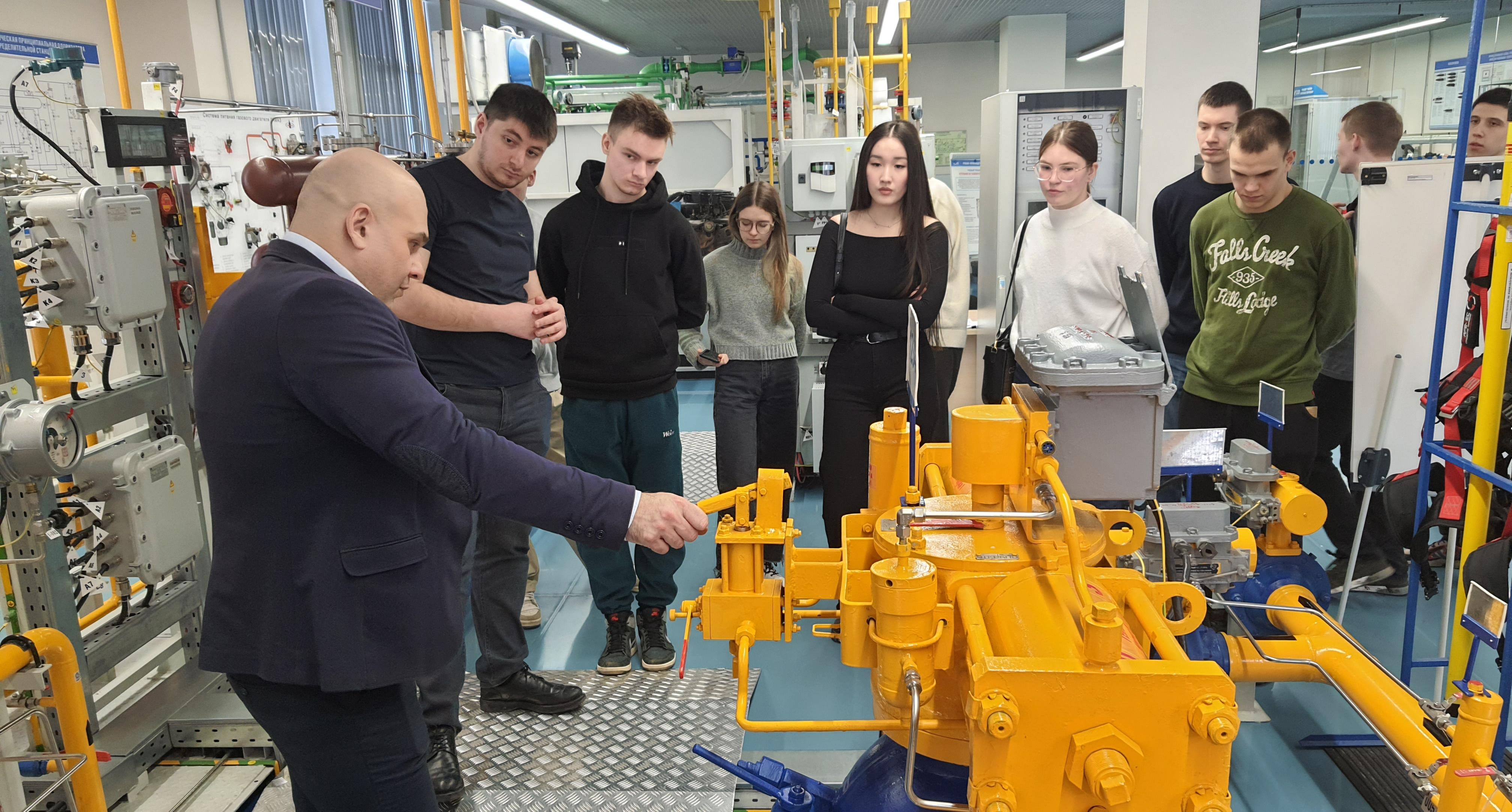 Студенты УРБАС посетили Учебно-производственный центр «Газпром трансгаз Саратов»