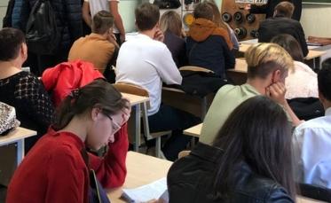 Преподаватели ИнЭТС научили школьников культуре поведения на дороге