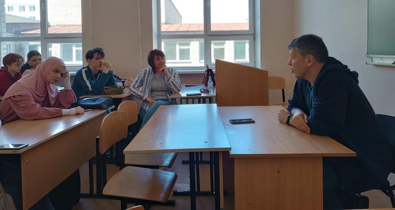 В СЭИ обсудили переформатирование знаний о Великой Отечественной войне