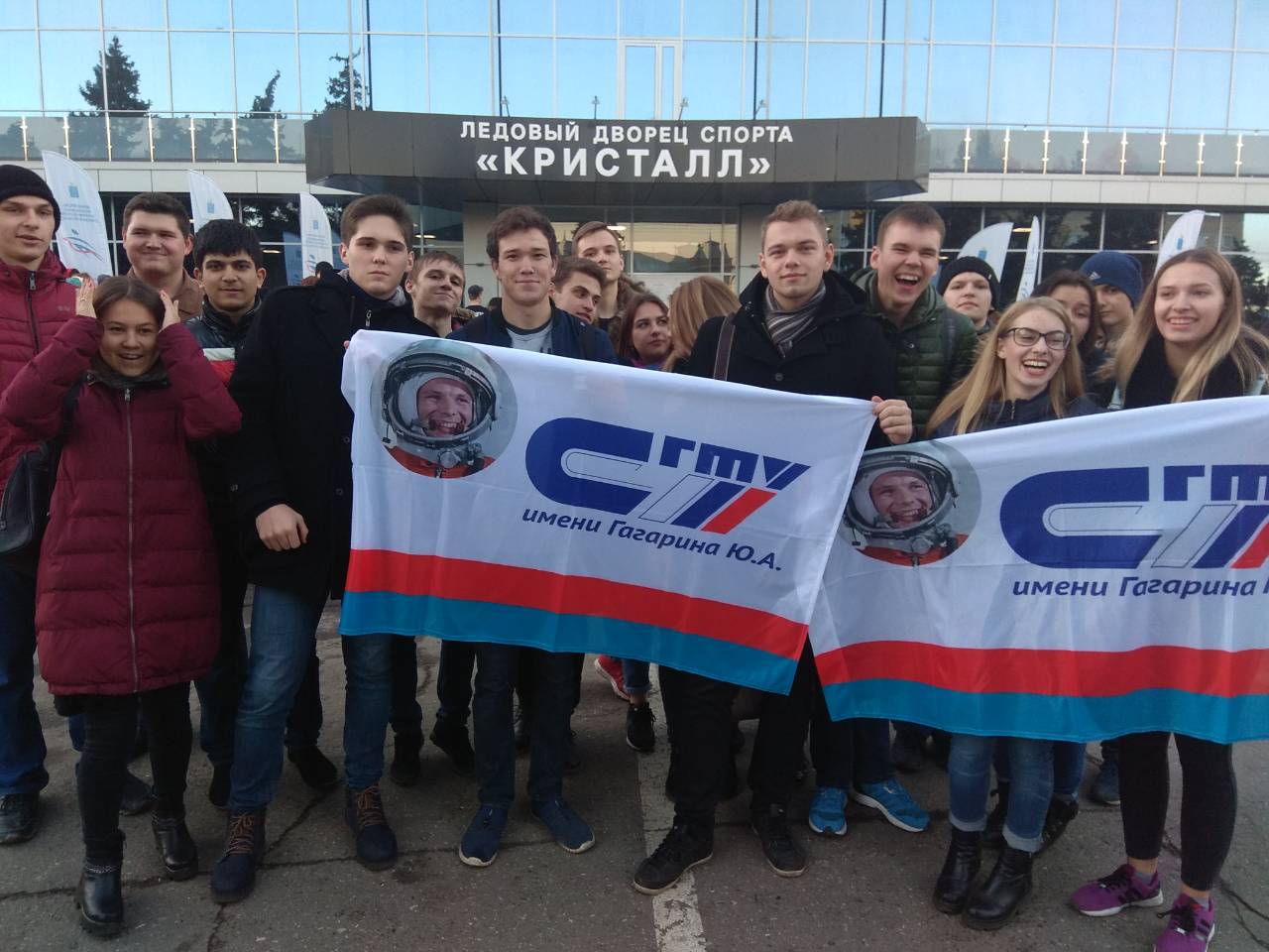 Студенты посетили церемонию открытия детского хоккейного турнира «Саратовская шайба»