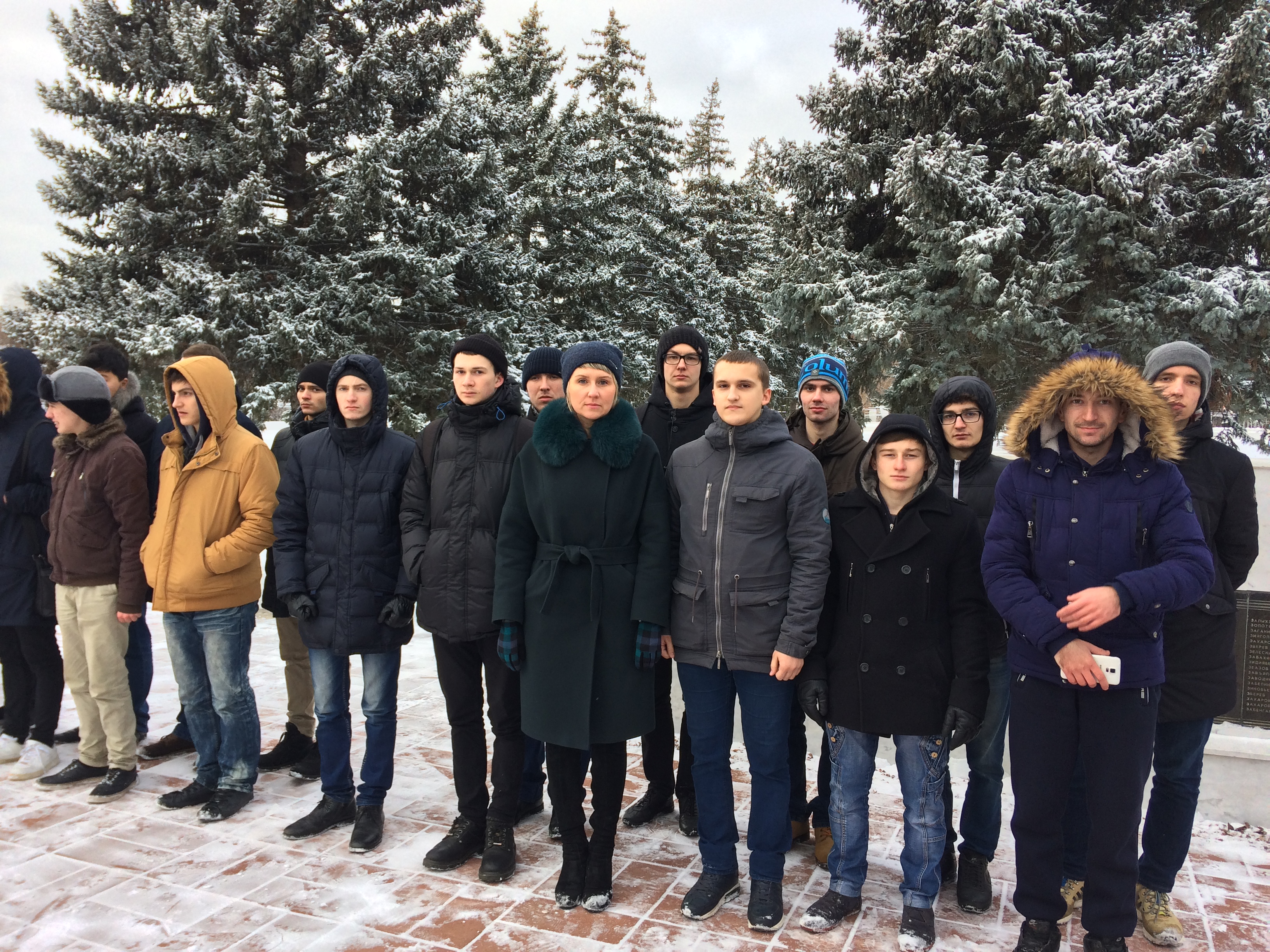 Представители СГТУ приняли участие в мероприятии в День неизвестного солдата