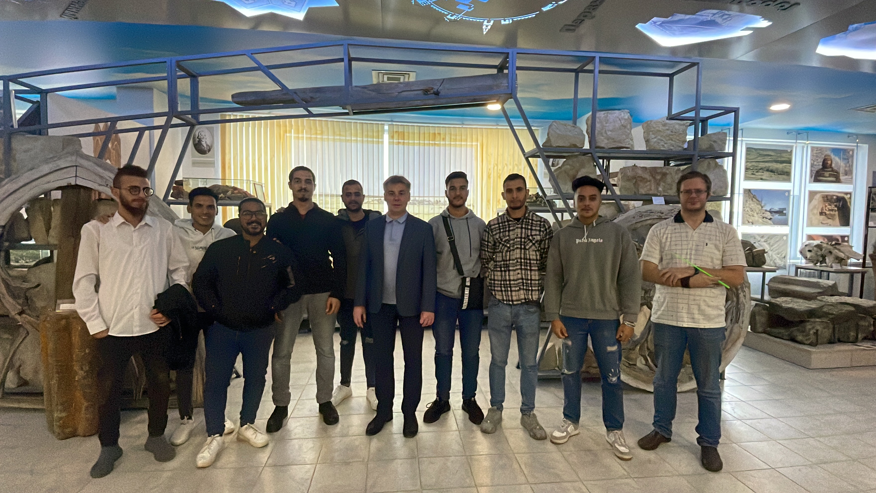 Иностранные первокурсники посетили музеи СГТУ 