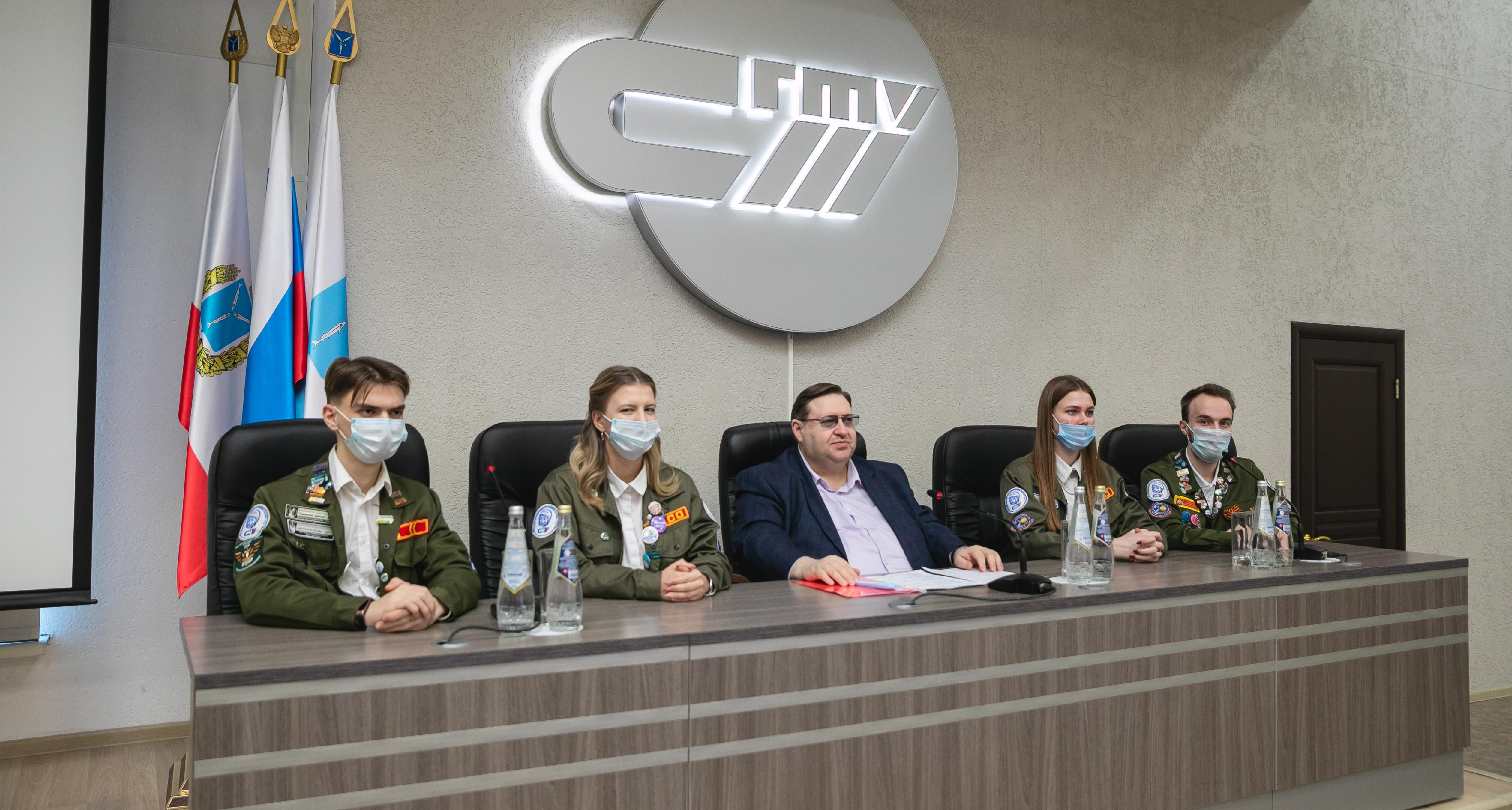 Бойцы студотрядов Политеха рассказали Губернатору области о своей работе