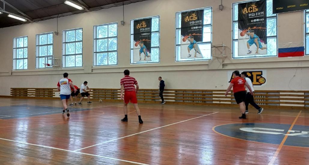 В СГТУ прошли соревнования по мини-футболу среди профессорско-преподавательского состава