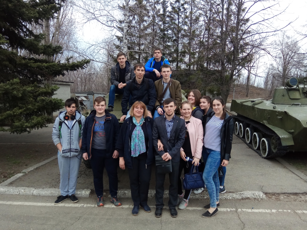 Студенты ФТИ приняли участие в субботнике в парке Победы