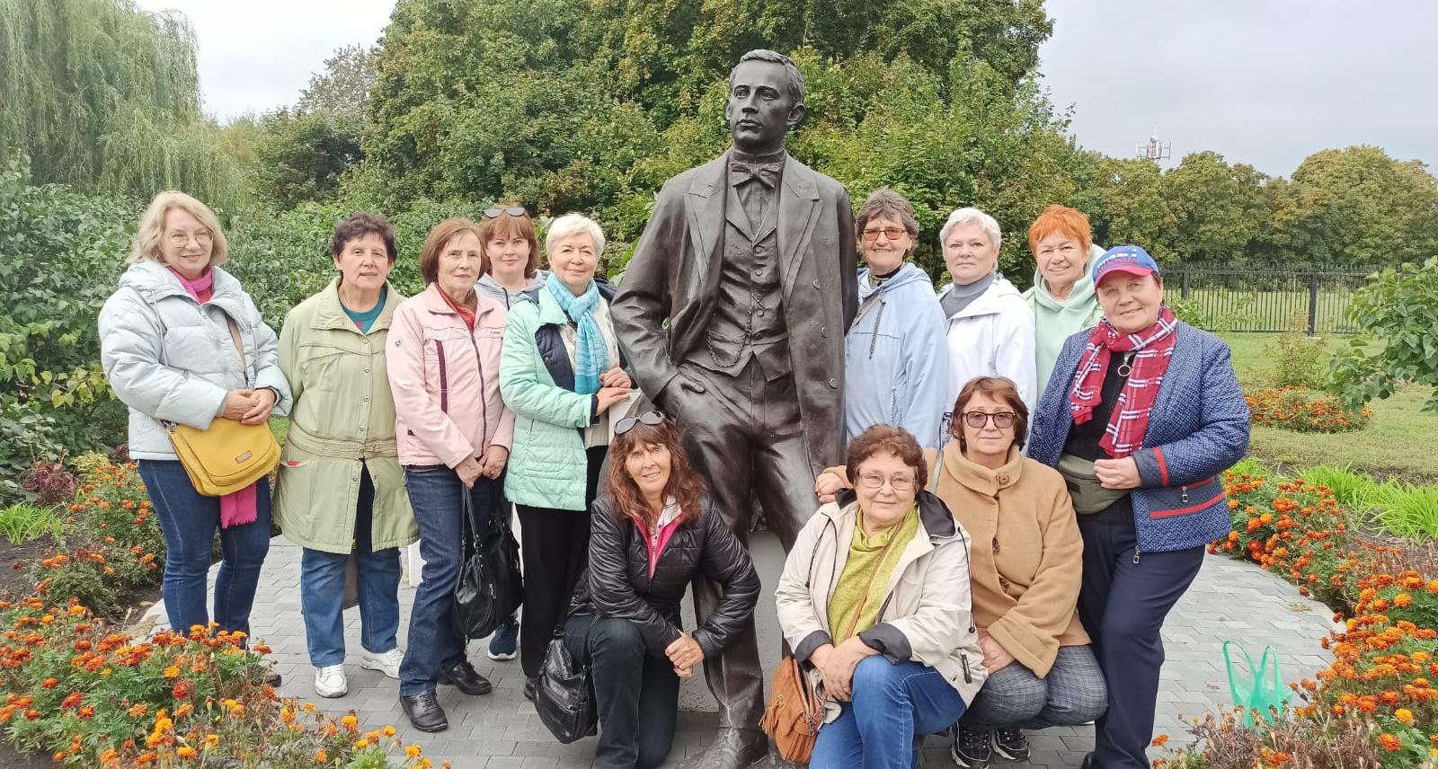 Профком работников СГТУ организовал туристическую поездку по городам России