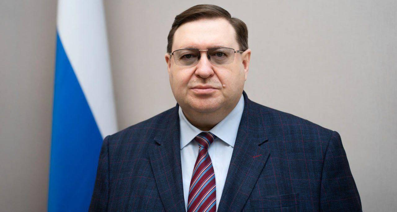 Поздравление ректора СГТУ Сергея Наумова с Днем учителя