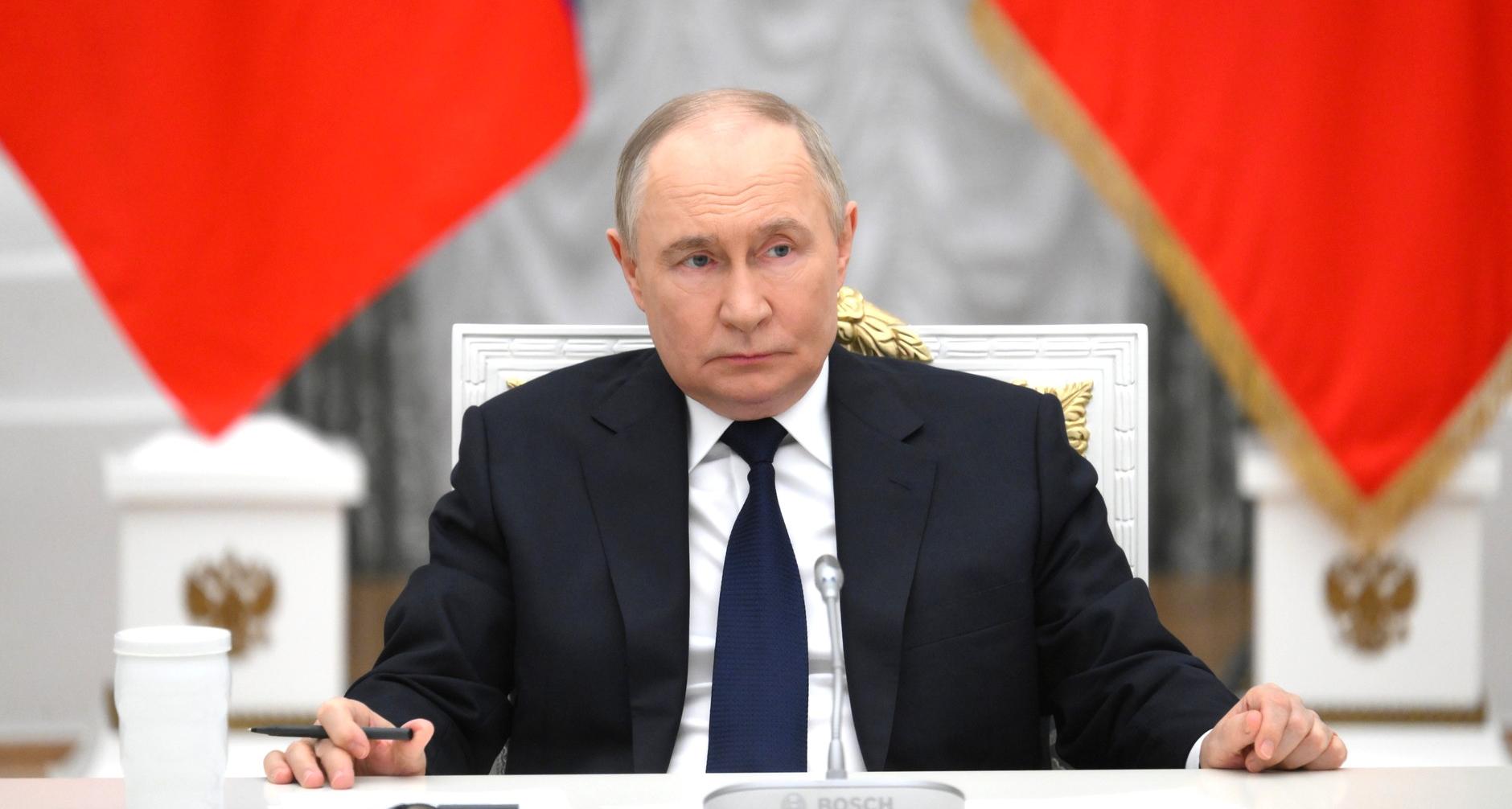 Сегодня свой день рождения отмечает Президент страны Владимир Владимирович Путин