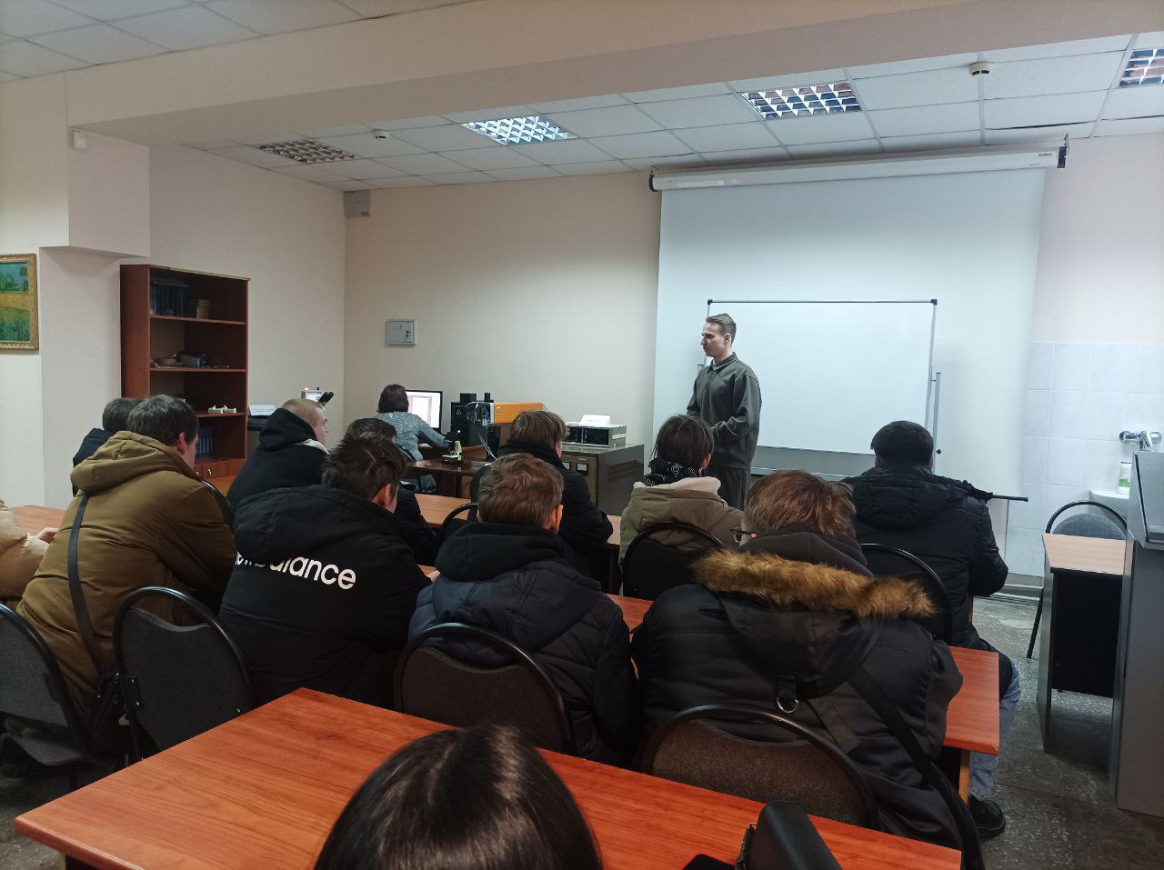 Студенты и преподаватели кафедры «Сварка и металлургия» провели День открытых дверей для старшеклассников