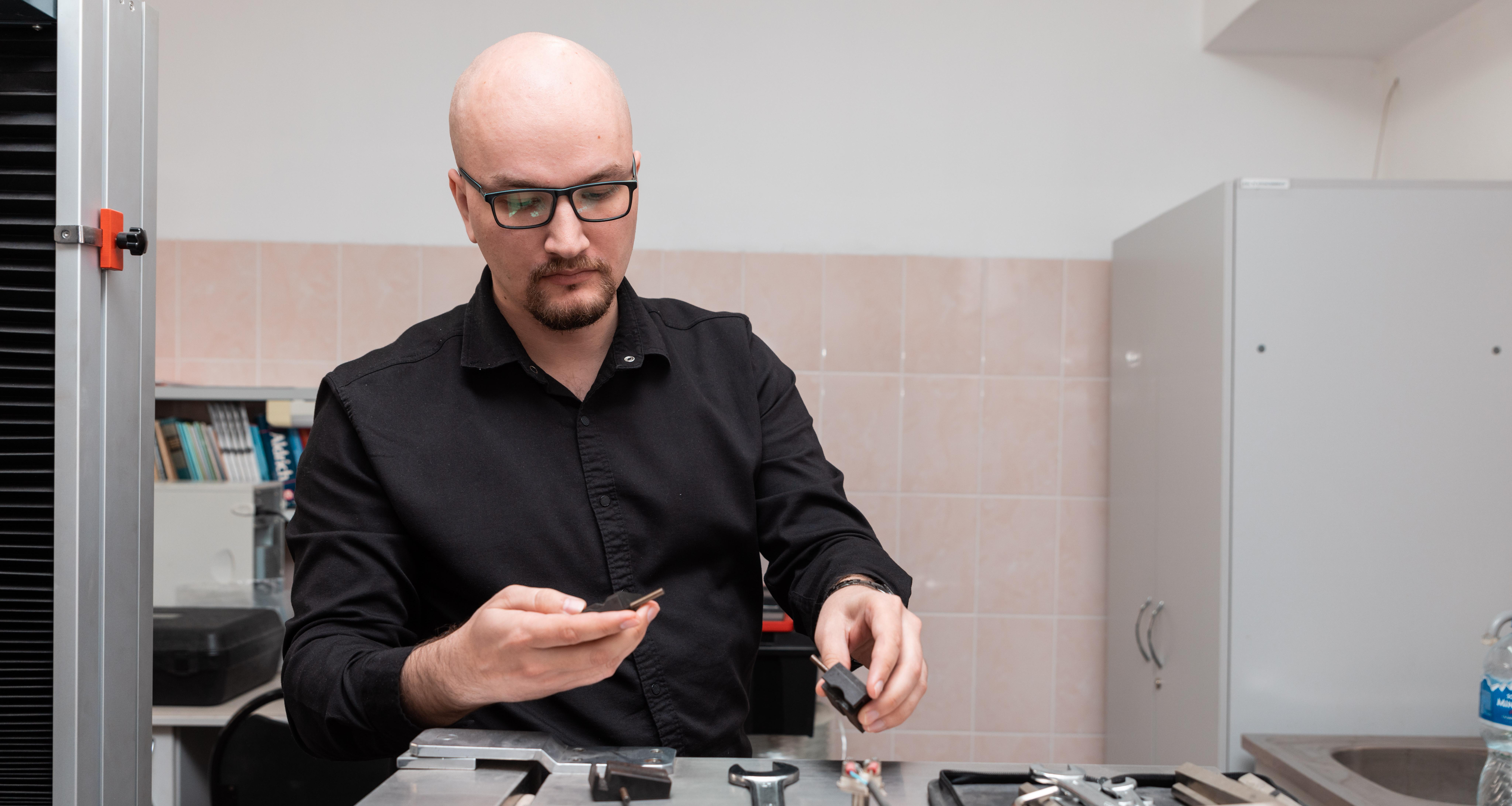 Ученые СГТУ создали высокопрочные и устойчивые к коррозии ванты для использования в конструкции дождевальных машин