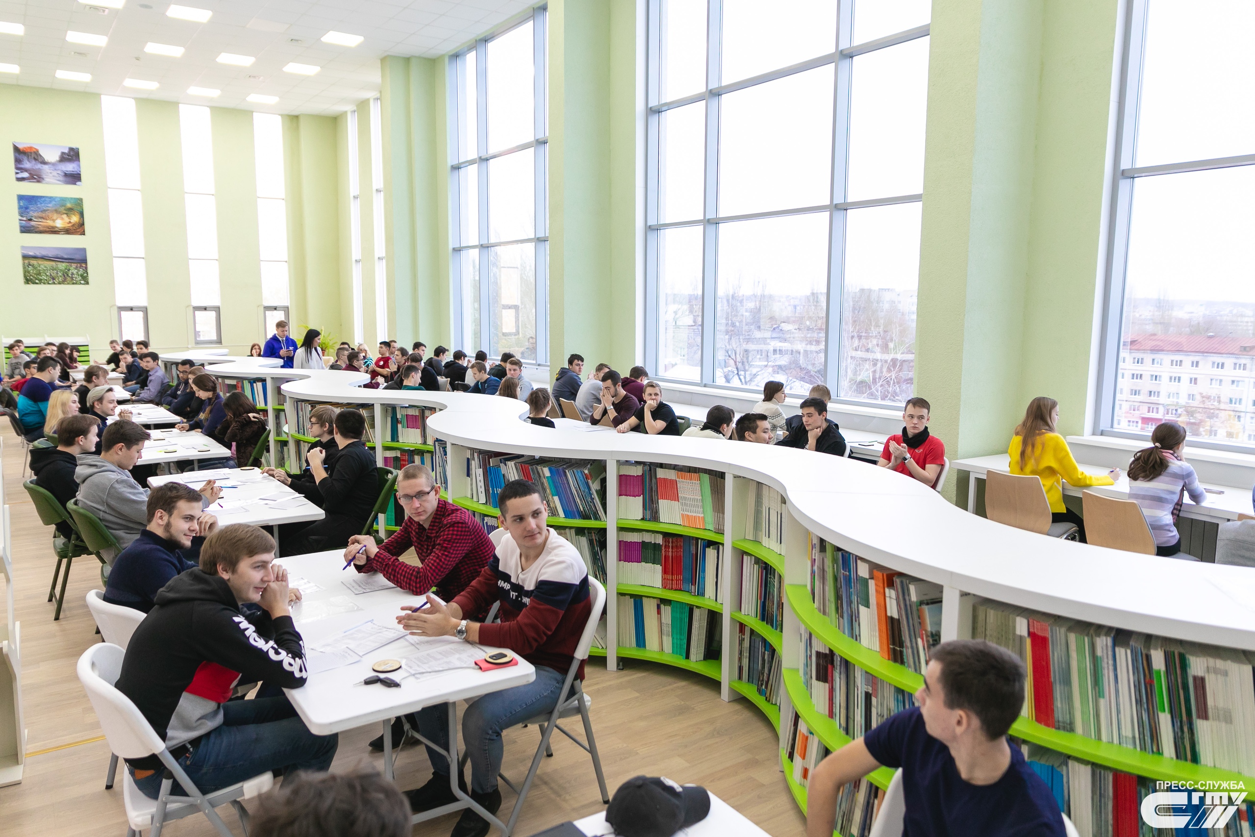 В опорном вузе написали этнографический диктант