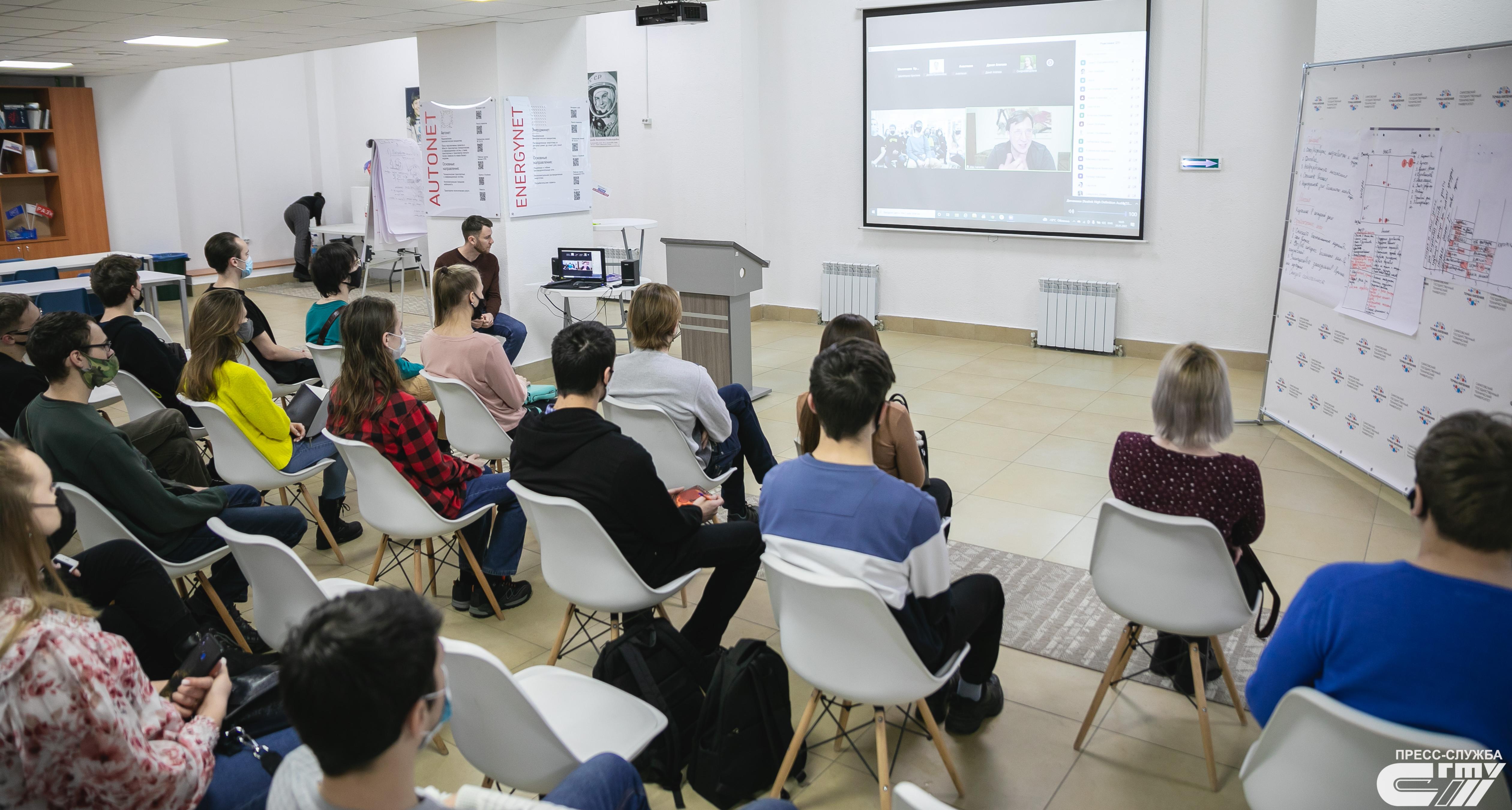 Алексей Иваненко, директор компании HyPoint, назвал политеховцам 3 главных глагола в жизни бизнесмена 