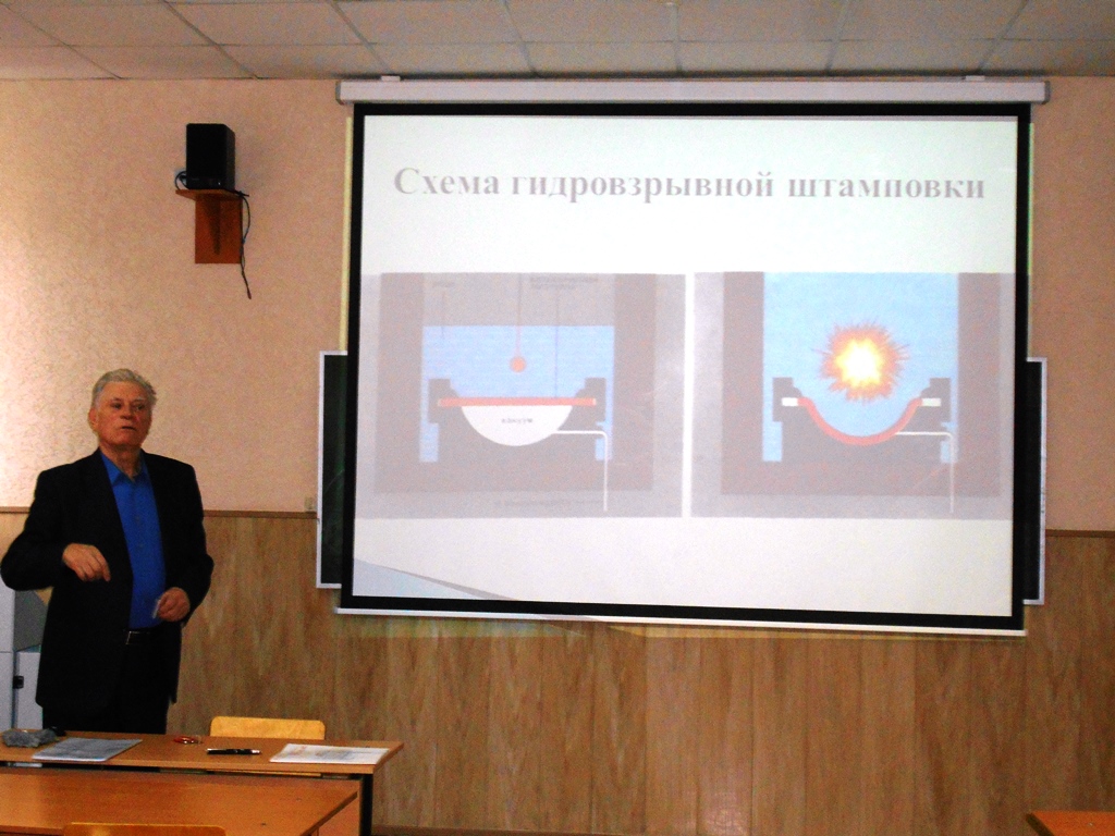 На кафедре ТСК успешно прошел семинар «Динамическое нагружение строительных конструкций»